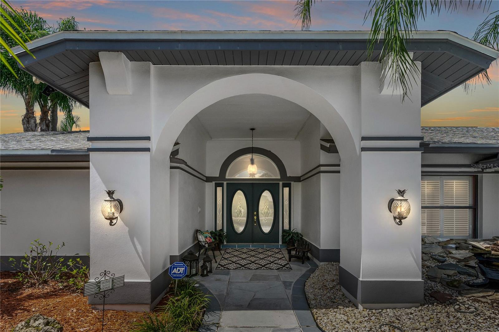GORGEOUS DOUBLE DOOR ENTRY
