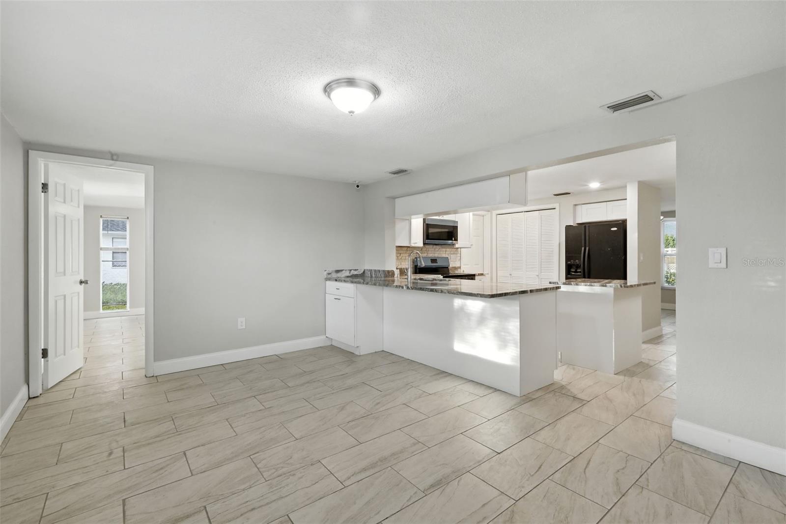Family Room/Dinning area