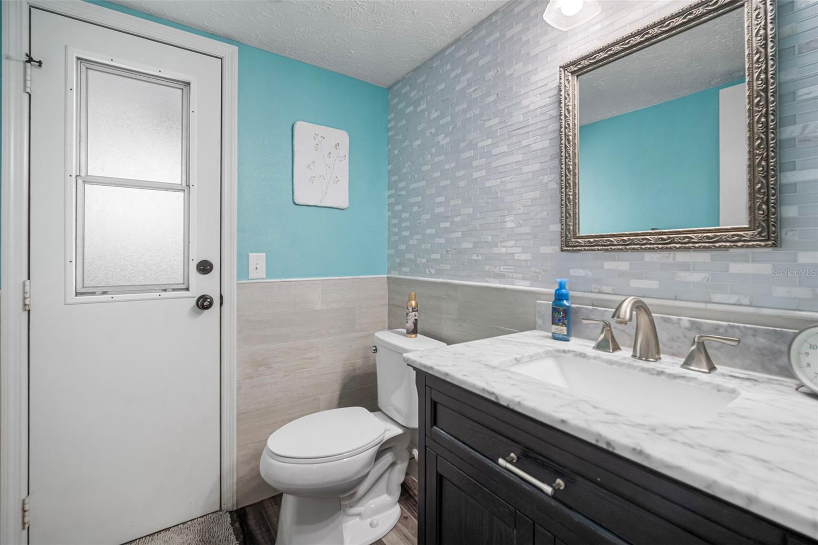 Half pool bathroom (downstairs)