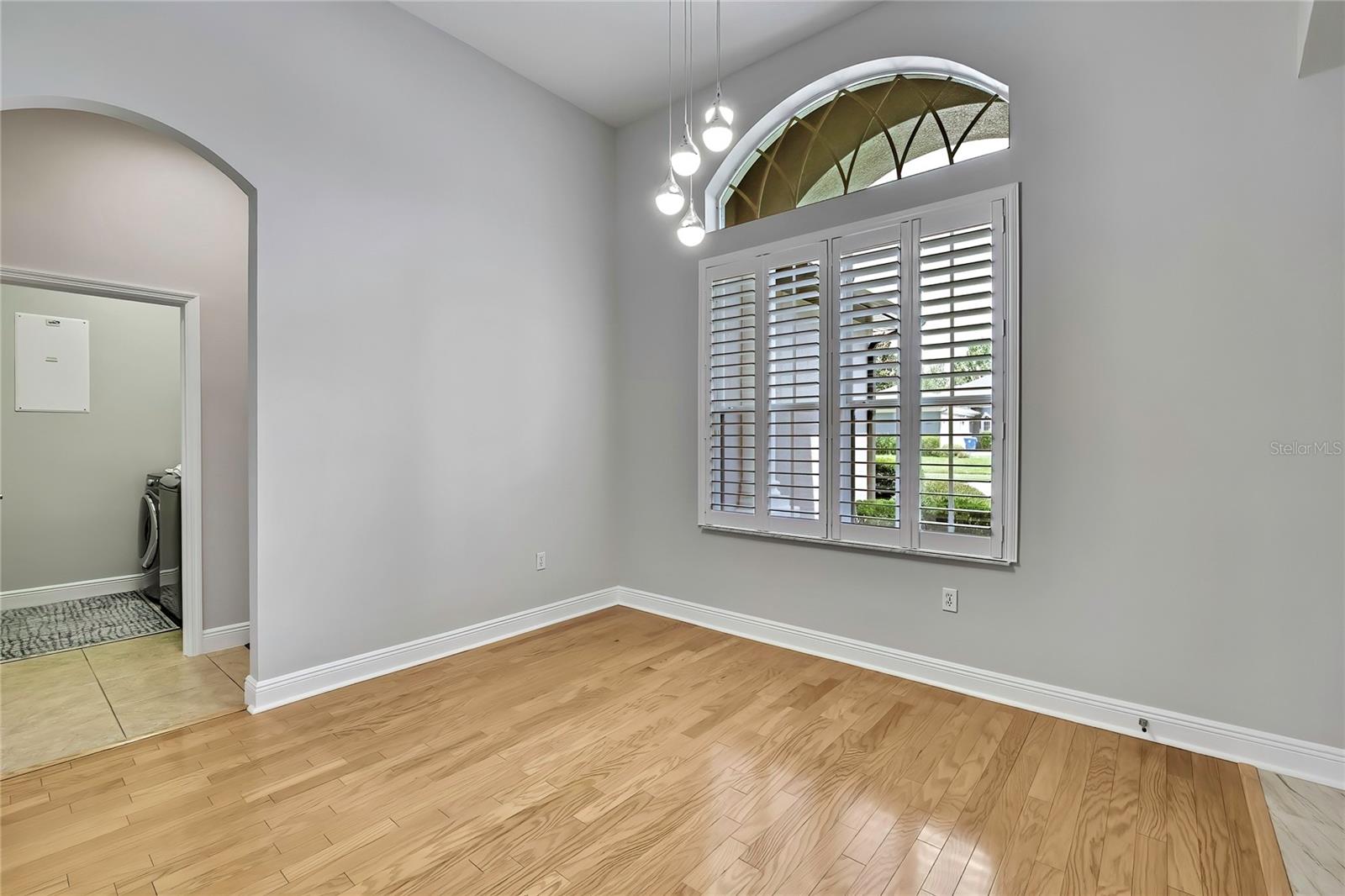 Dining room, plenty of natural light
