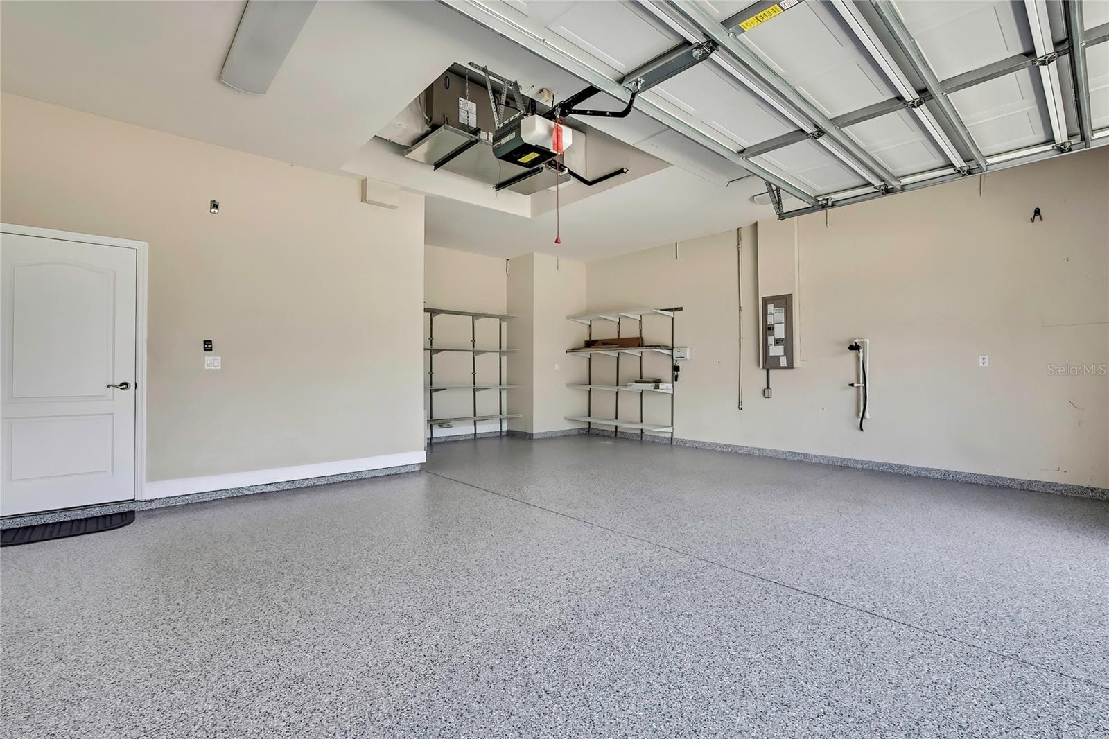 Oversized 2 car garage