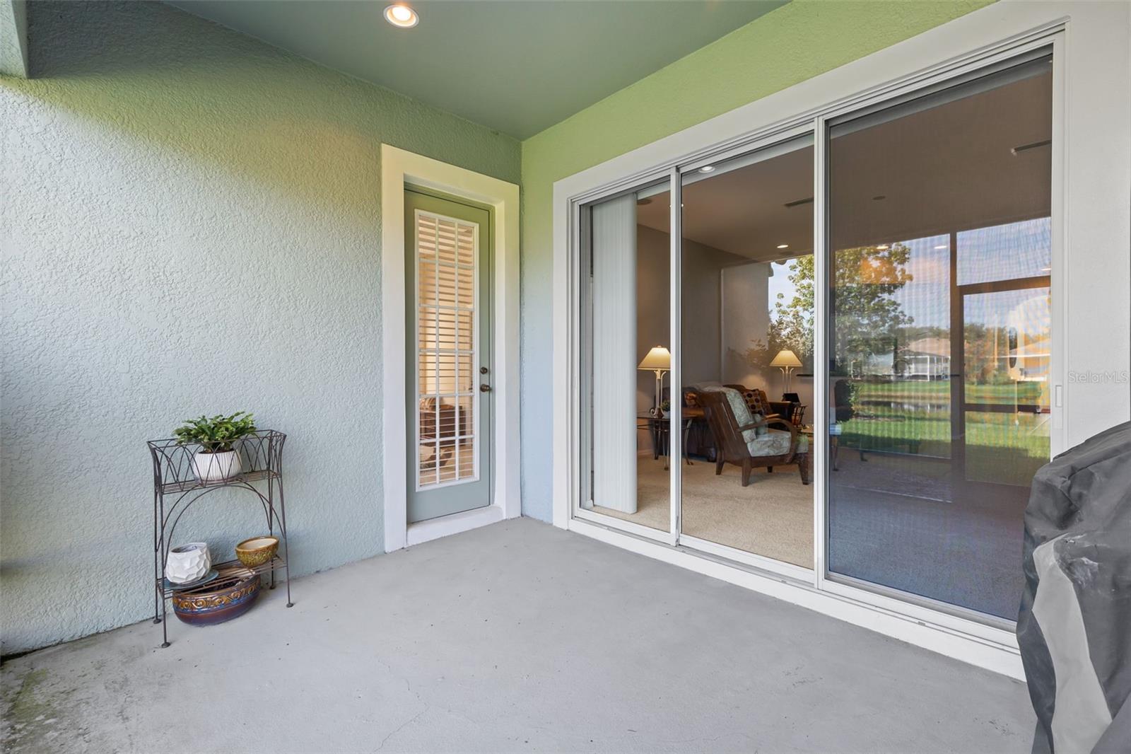 Screened Rear Porch