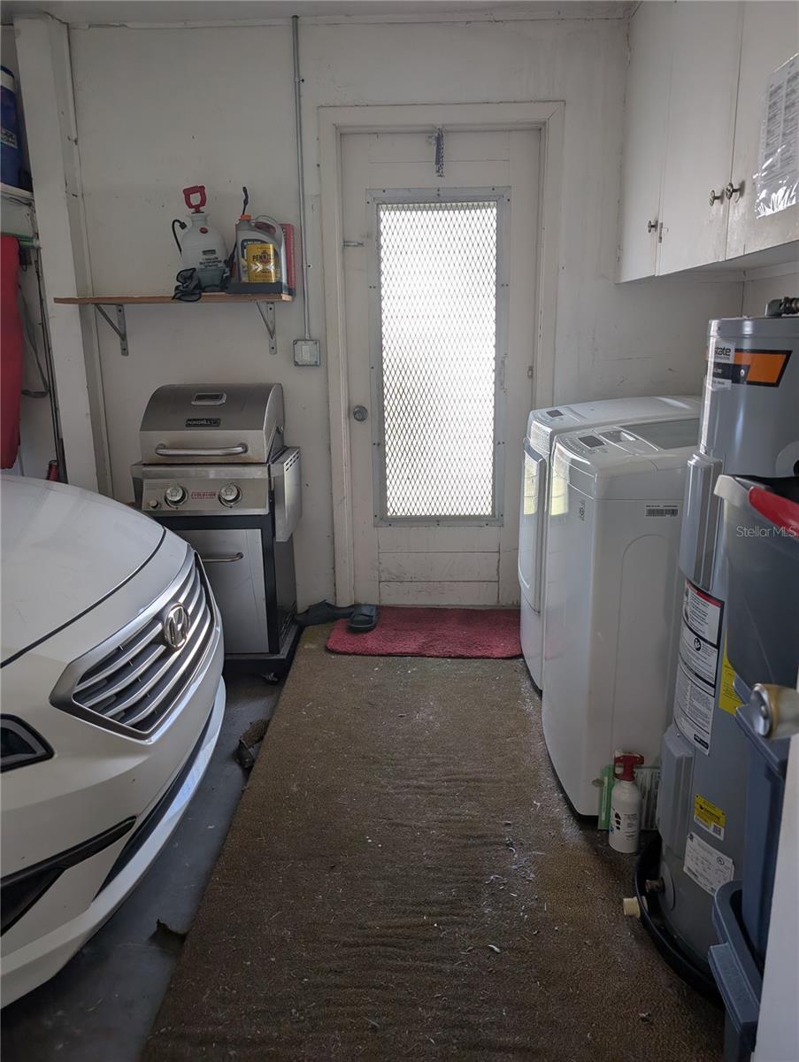 Direct access to exterior.