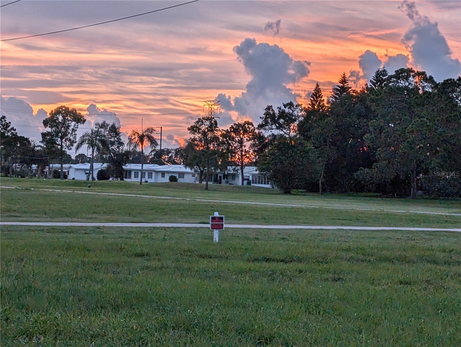 You don't have to go to the beach to enjoy the beauty Tampa Bay has to offer.  Mainlands residents can do it from their own community.