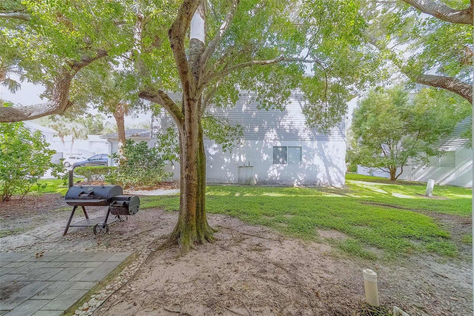 TB8416470