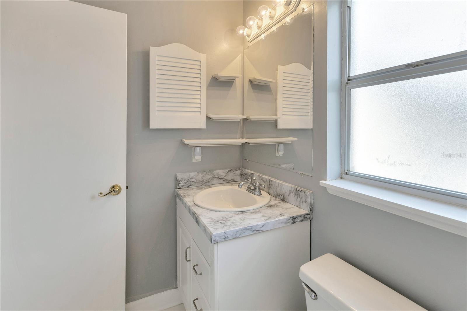bathroom 3 (en suite