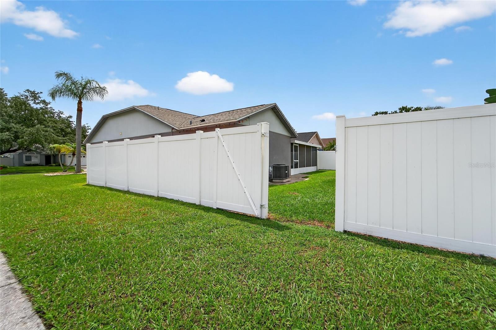 Gate access to backyard