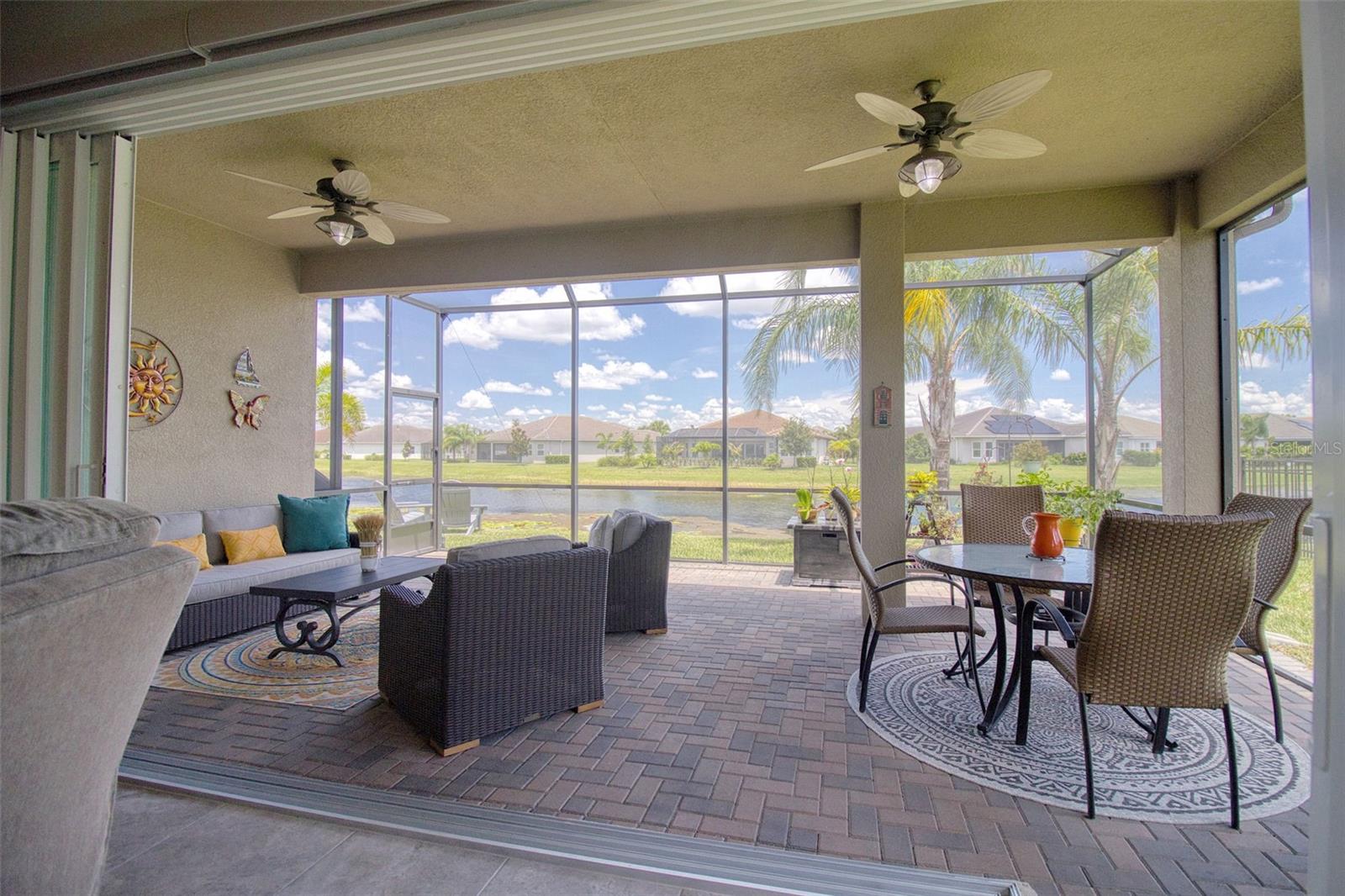 Opens up to merge with rear porch