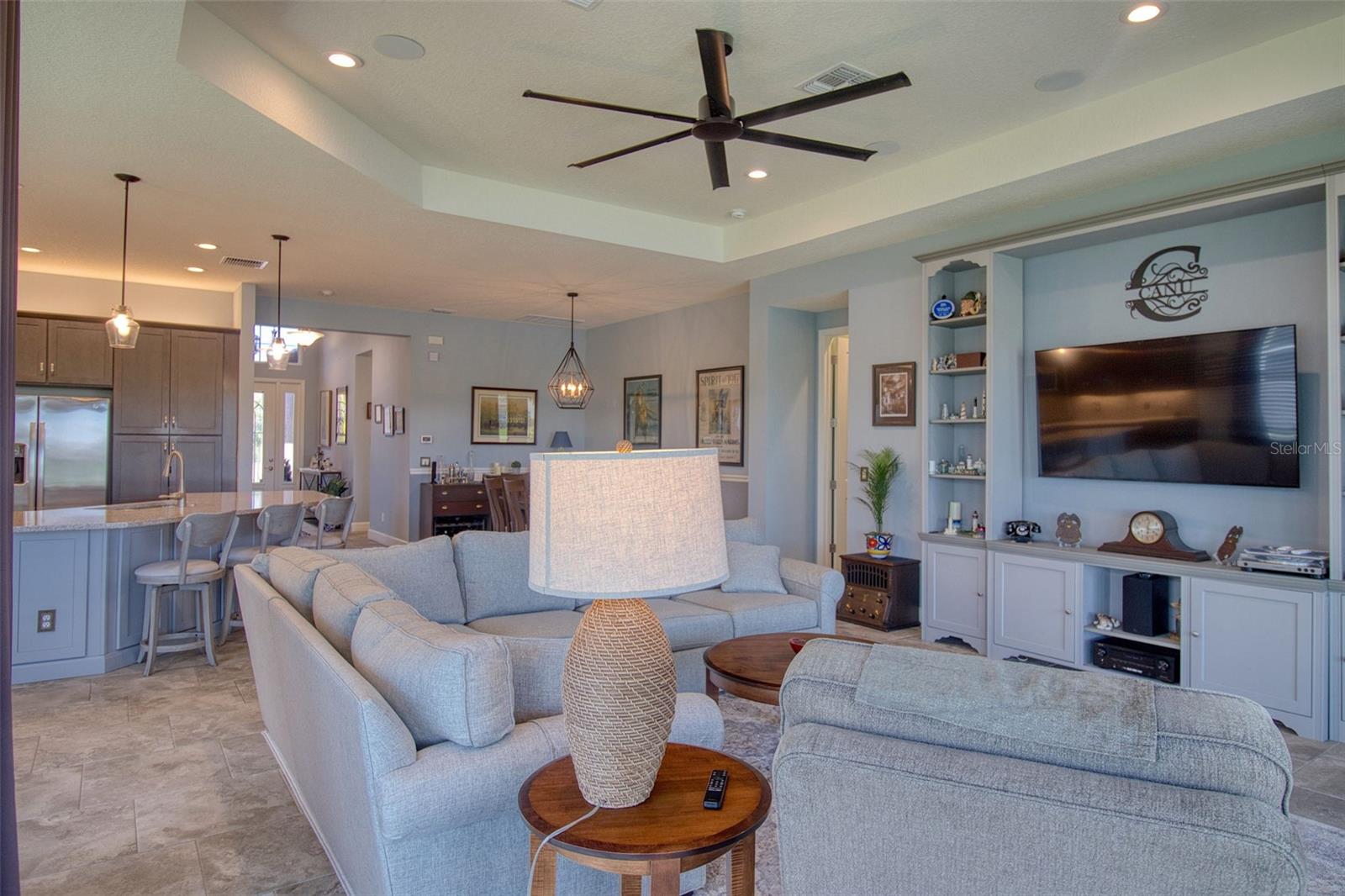 High-End Ovesized Ceiling Fan