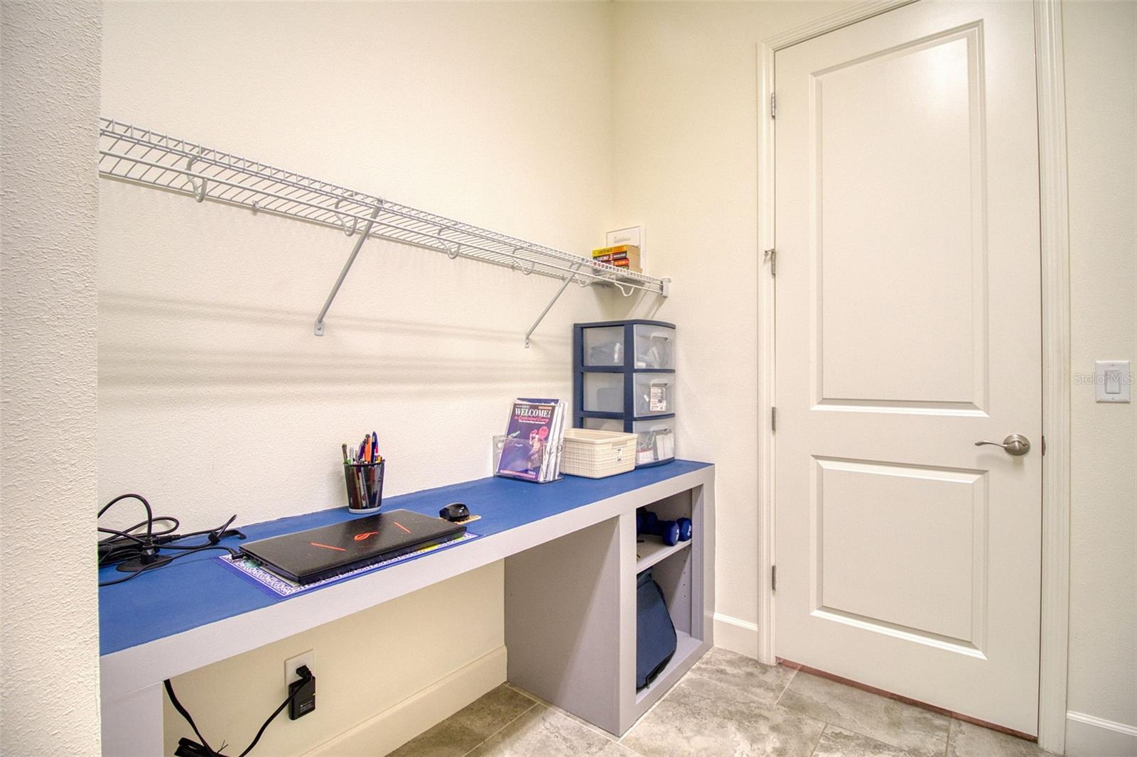 Built-In Desk