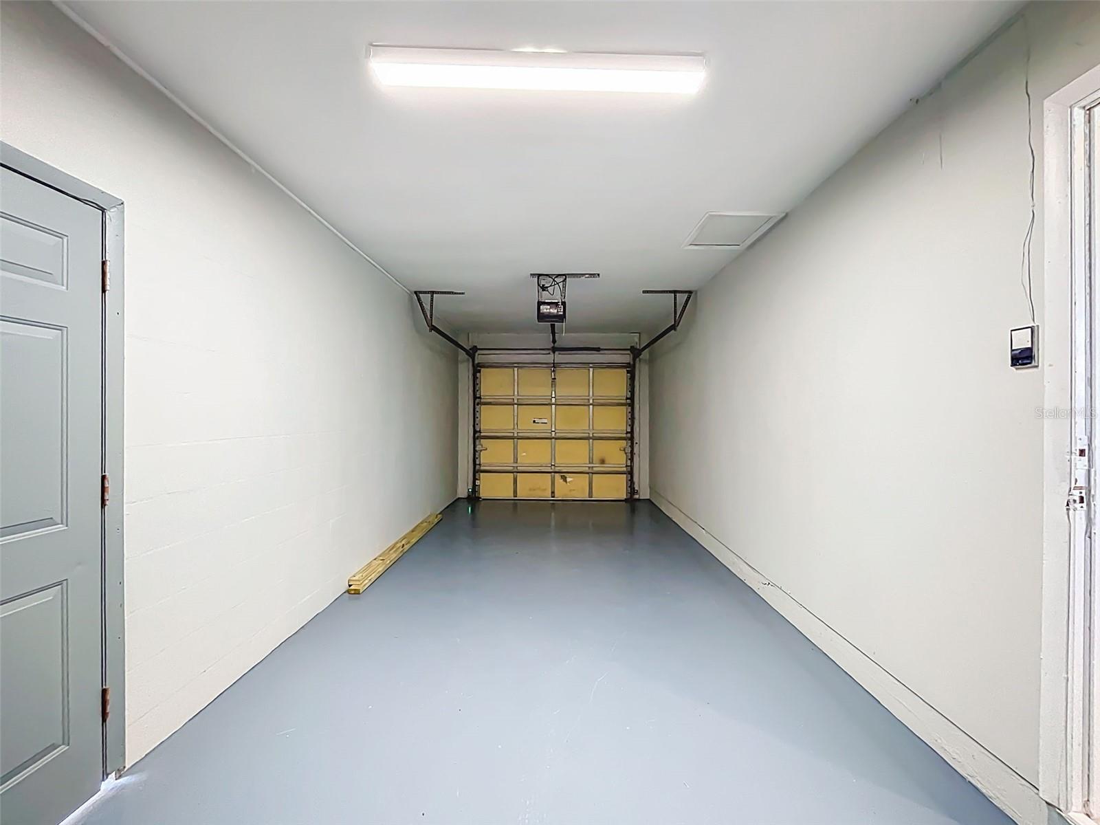 One car garage with laundry hookups