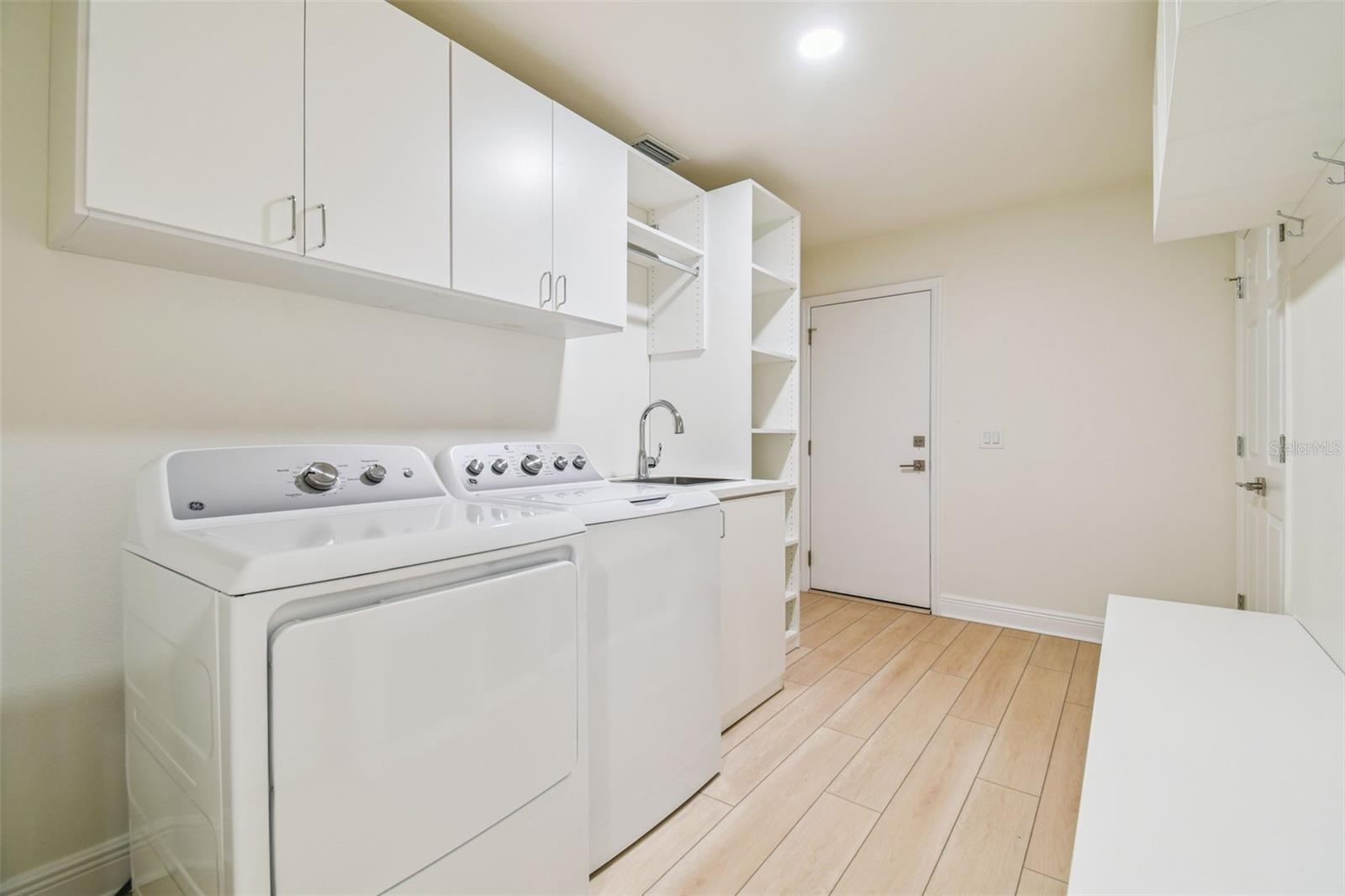 HUGE Laundry & Mud Room