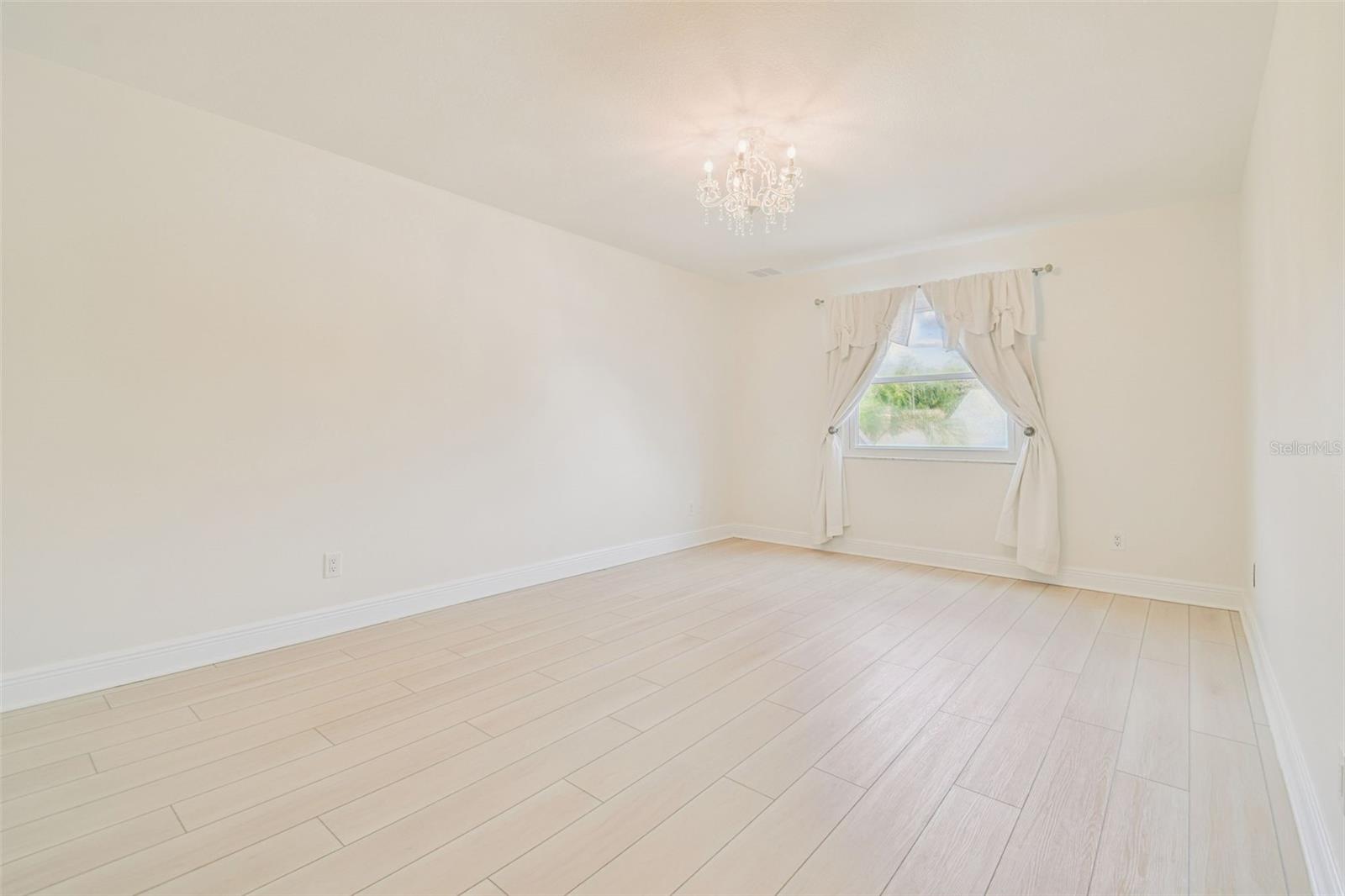 Enormous Bedroom #5
