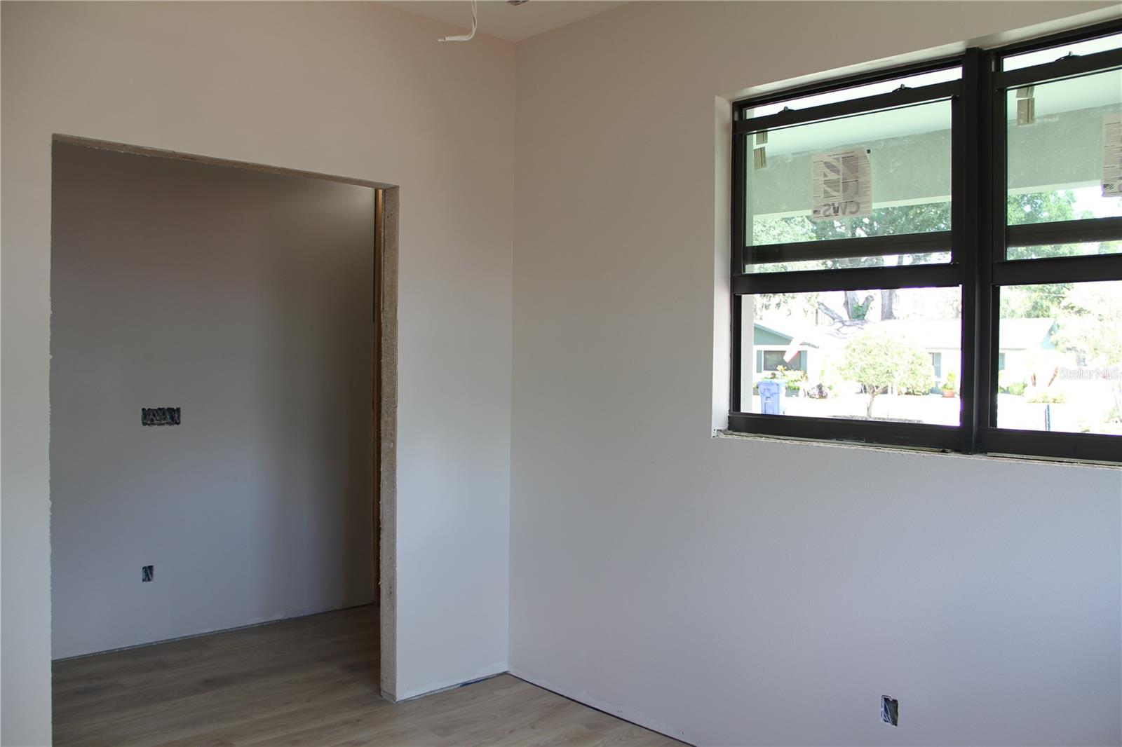 Bonus Room/Office +Entryway
