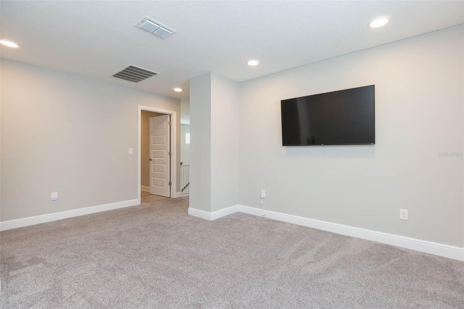 bonus room/loft
