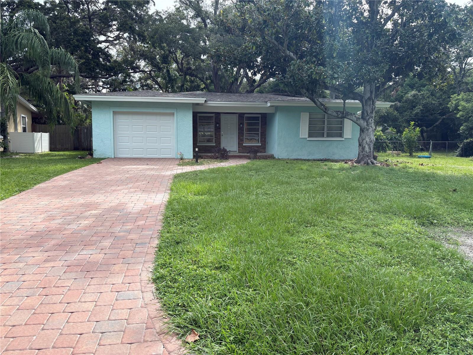 Beautiful brick paved driveway installed 2025.