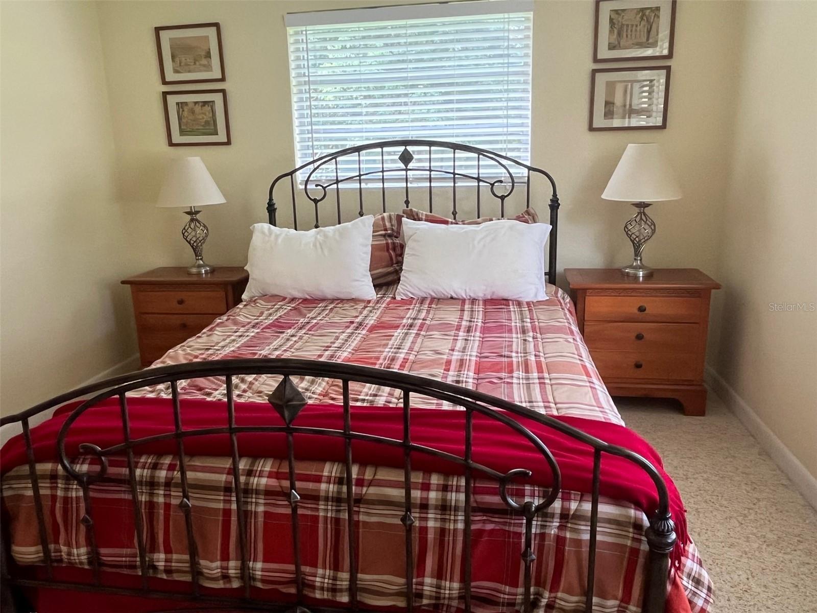 2nd bedroom
