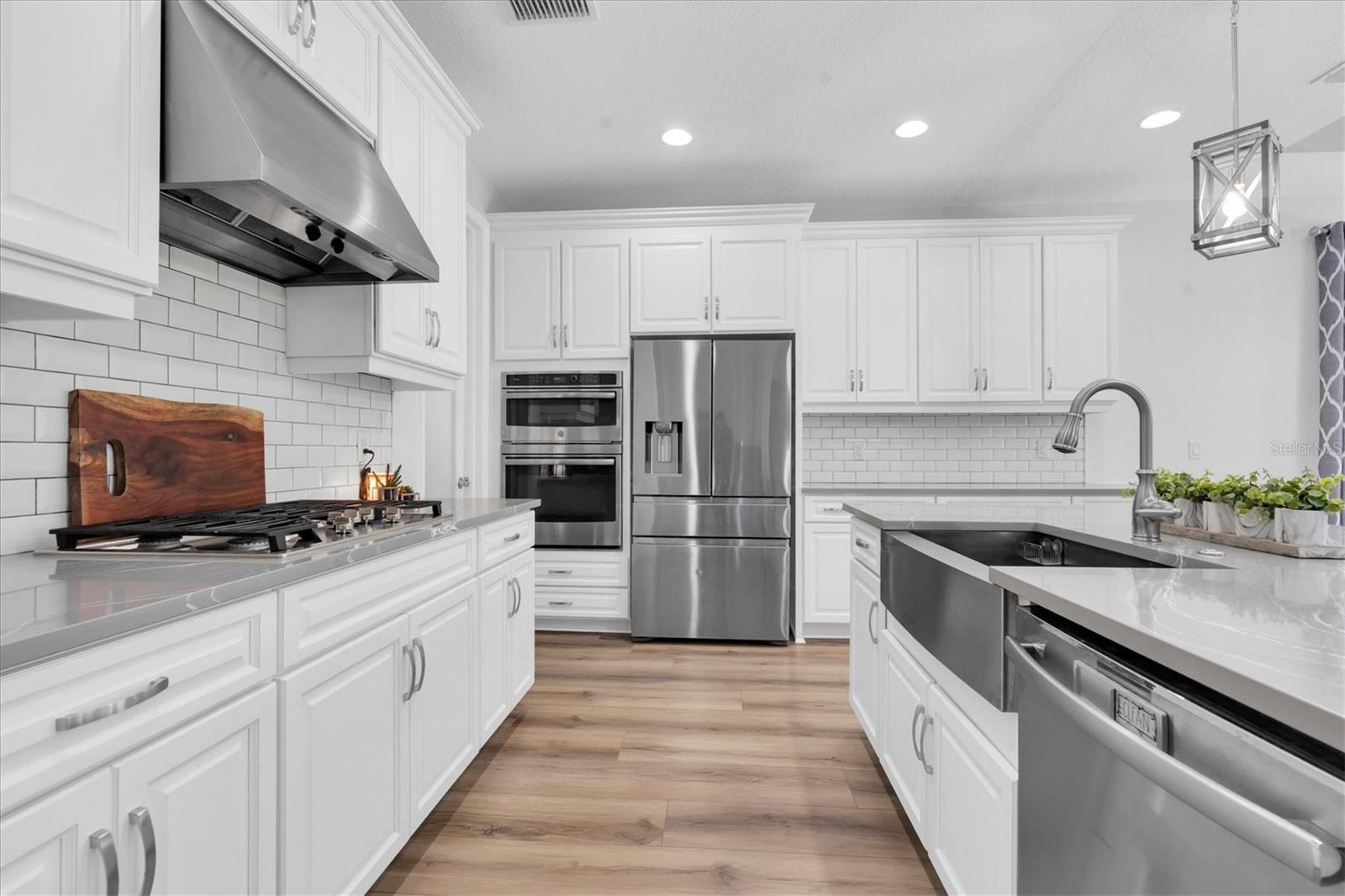 AN ABUNDANCE OF CABINETS & DRAWERS