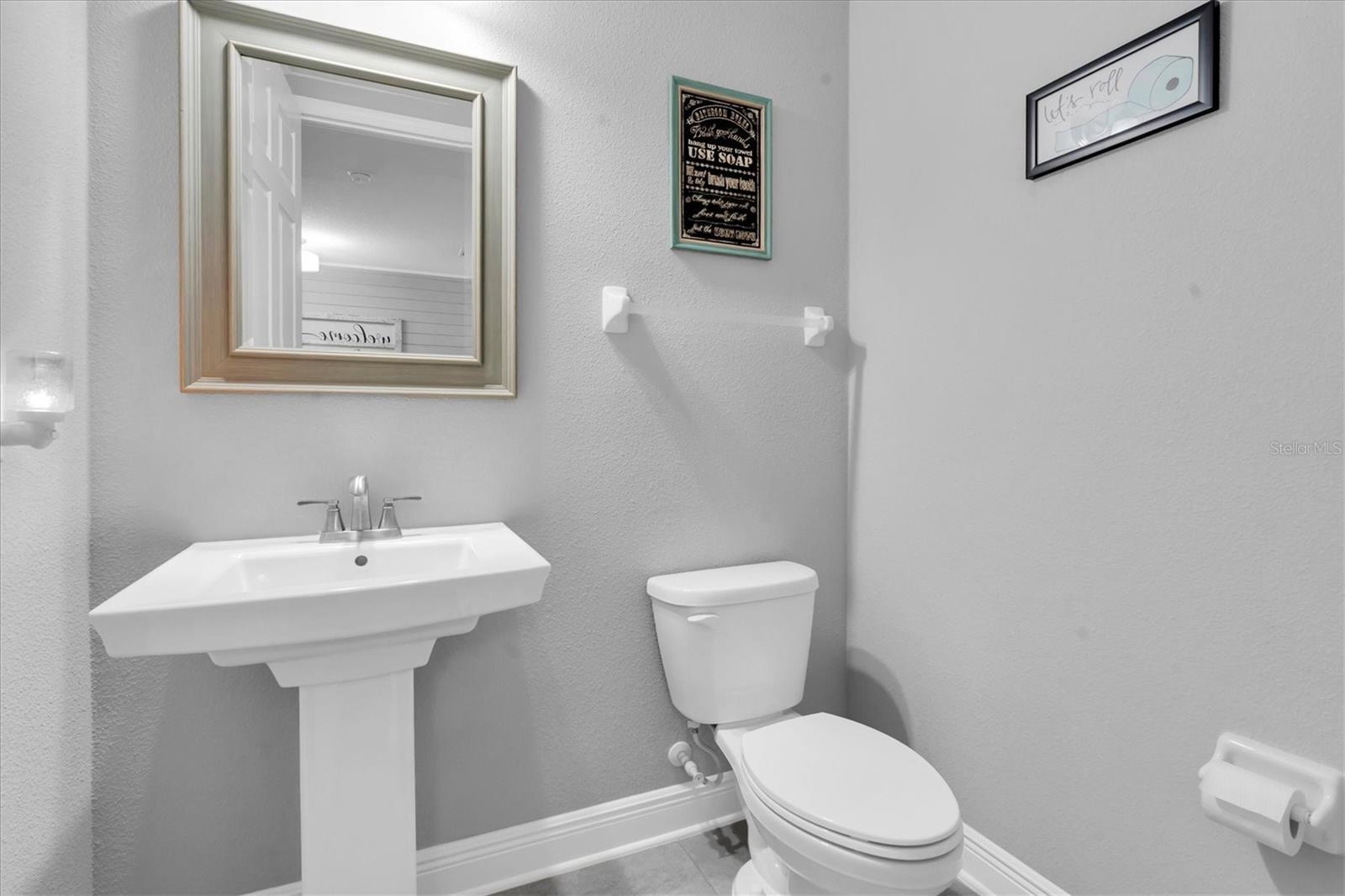 HALF BATH 1ST FLOOR