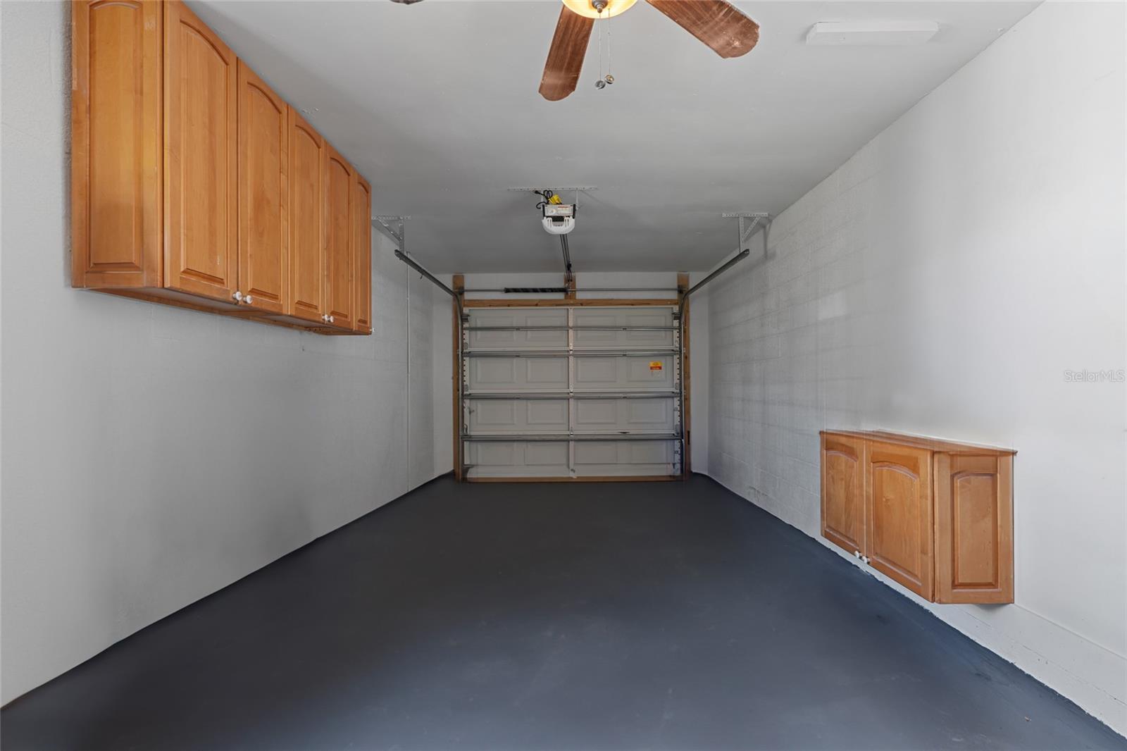 1 car garage with storage