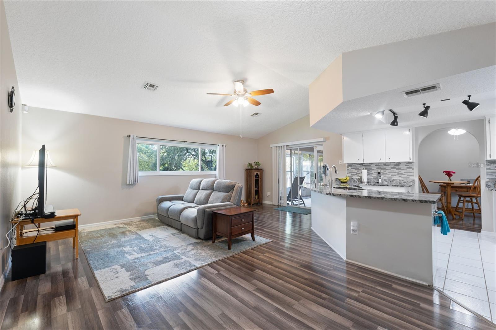 Kitchen/ Family Room