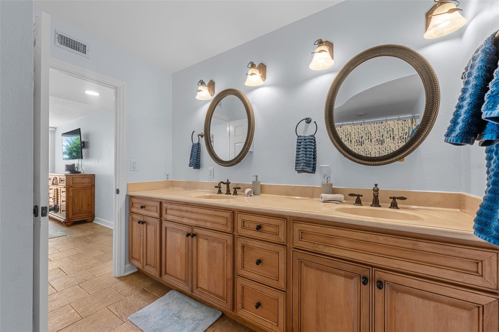 Primary En Suite Bathroom