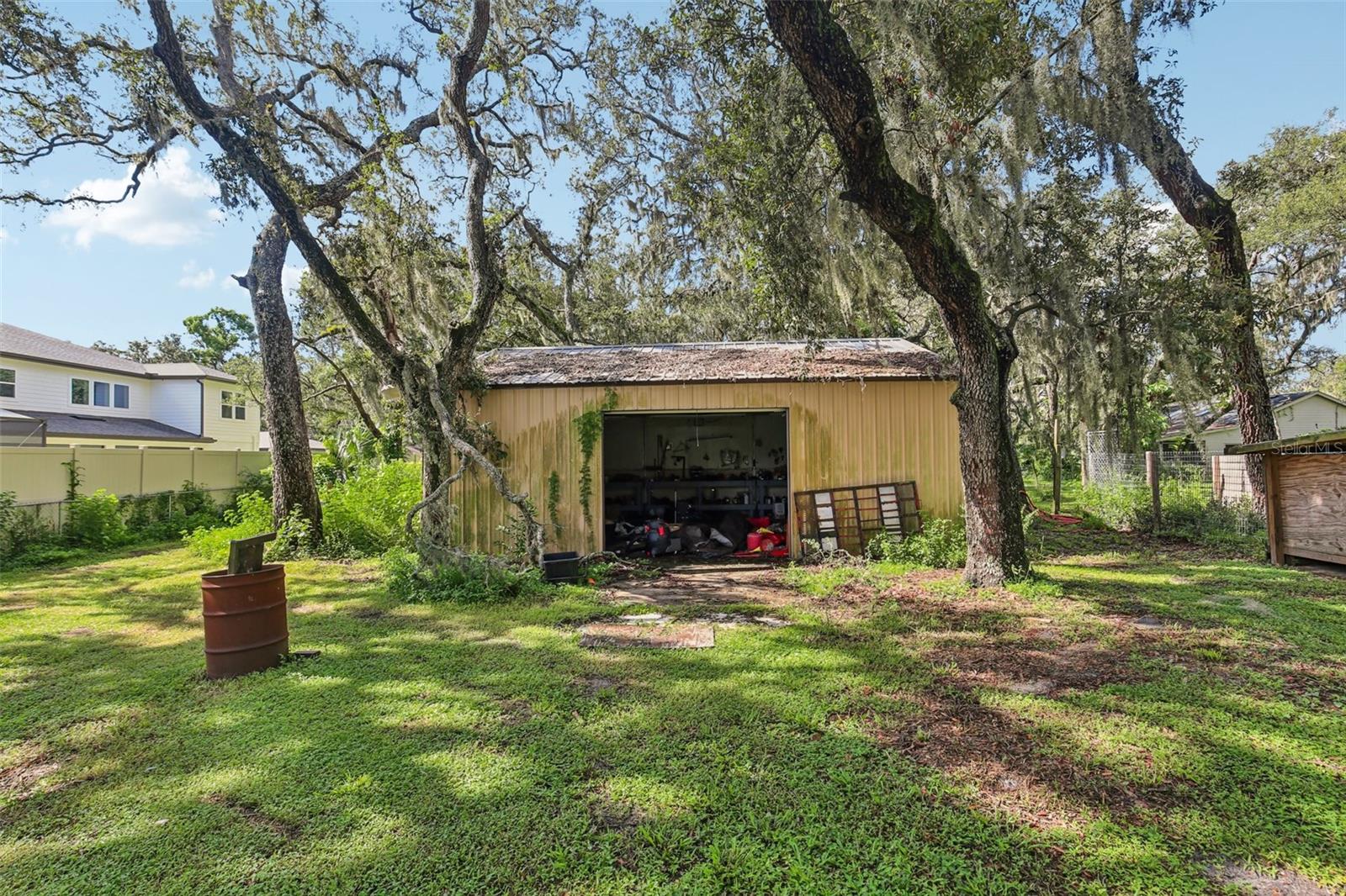 Large Workshop with RV hookup