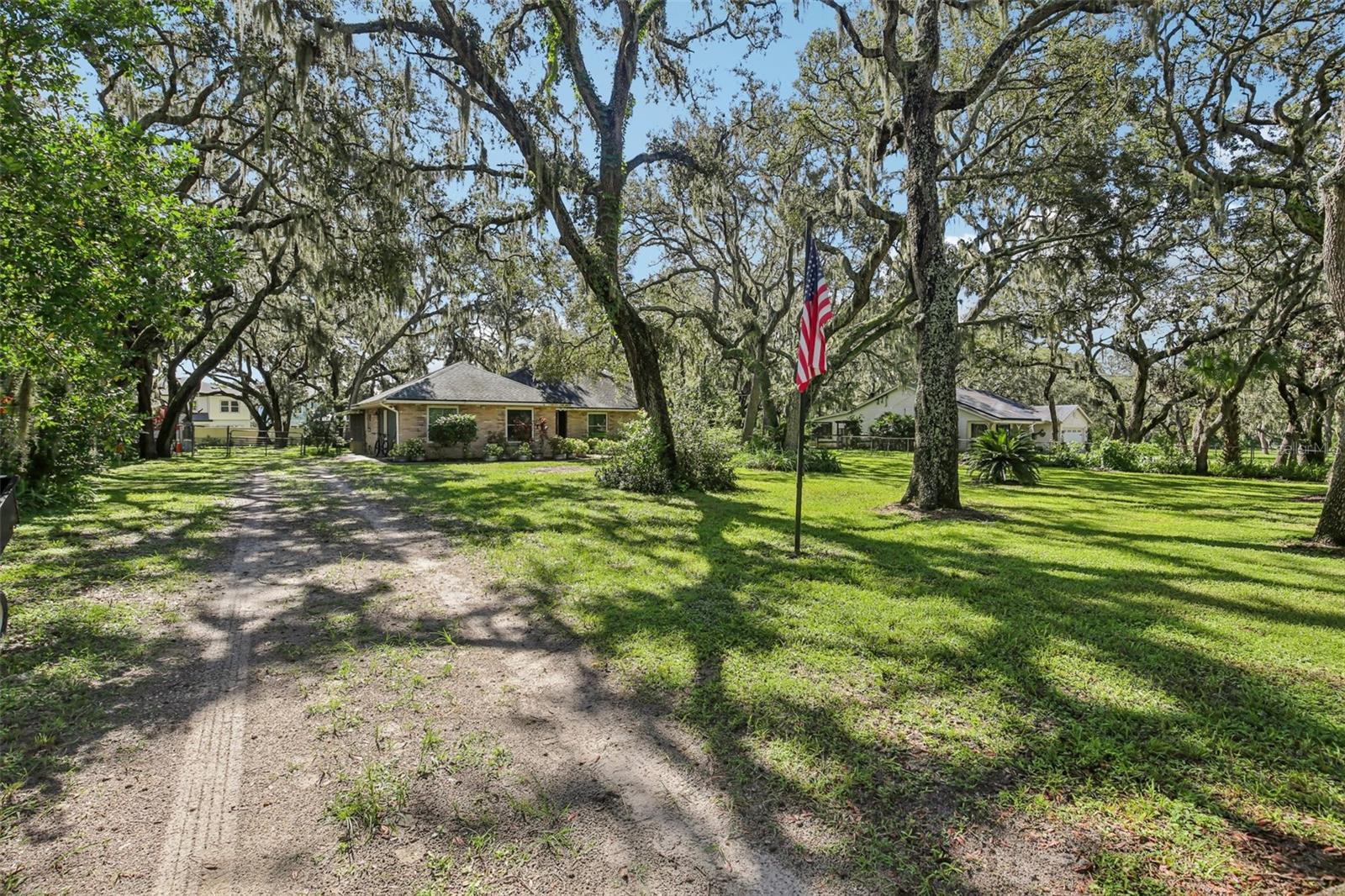 .85 Acre!  NO HOA or CDD!  Your slice of heaven!
