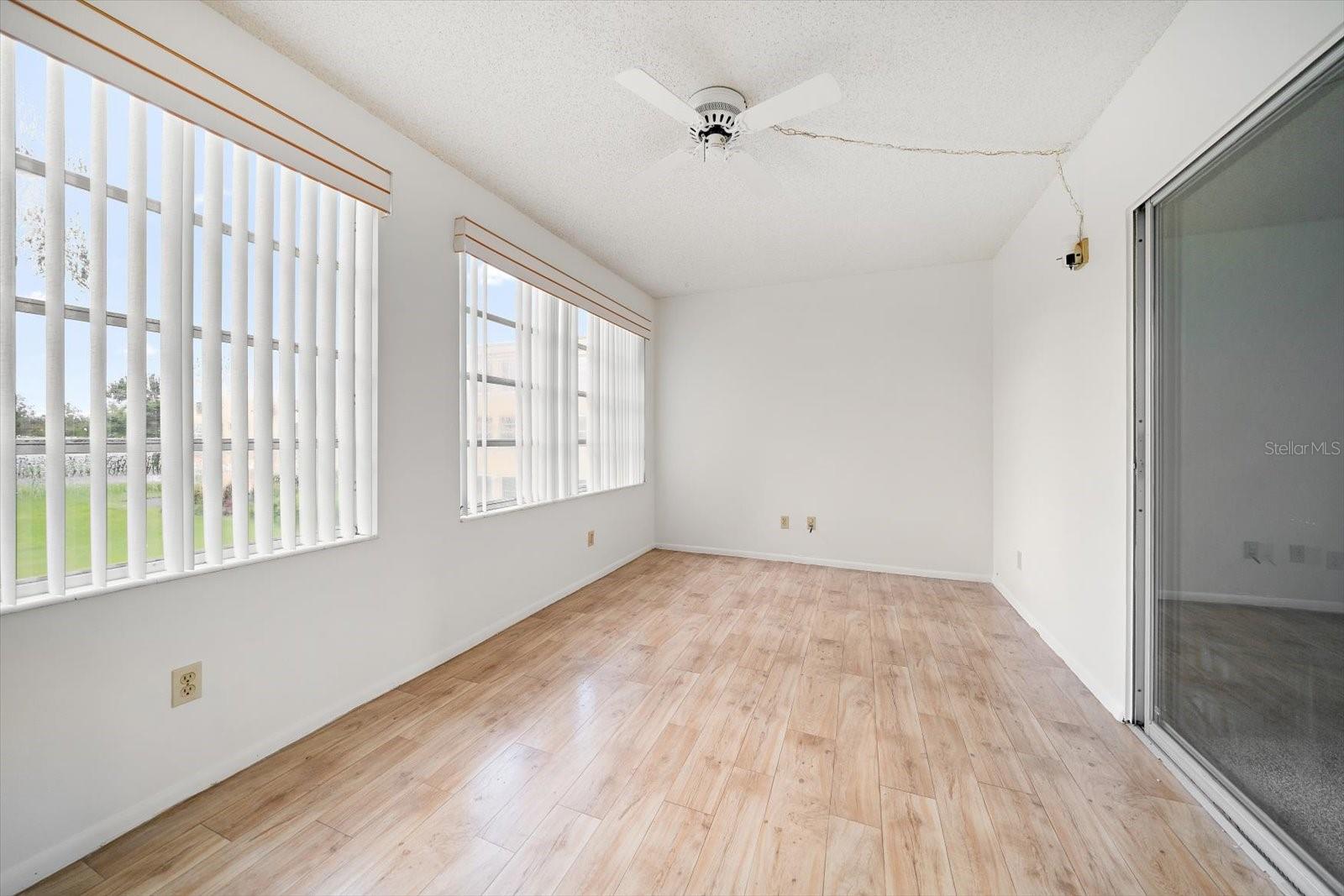 Florida Room - Light and Airy