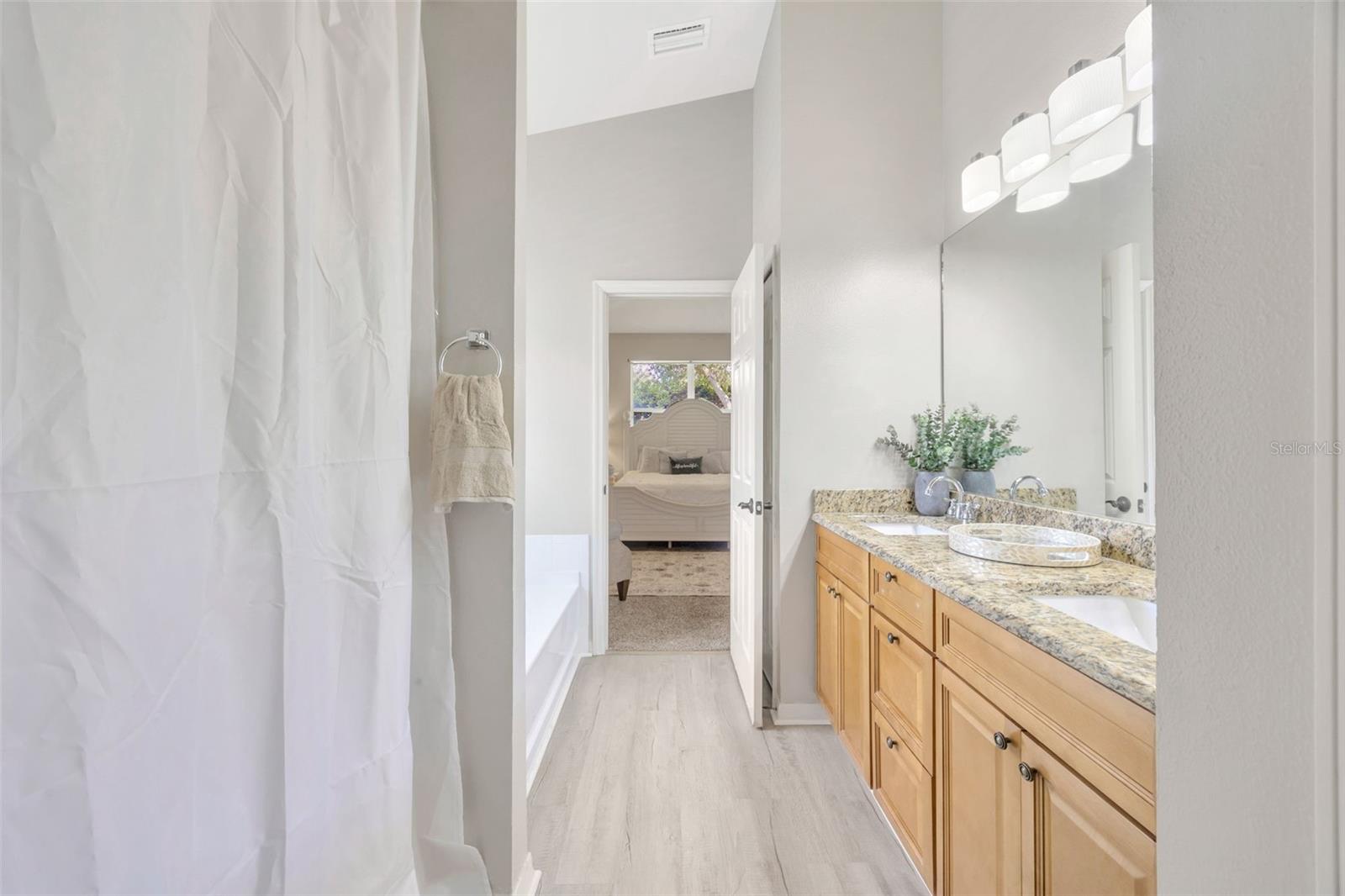 Generous En Suite