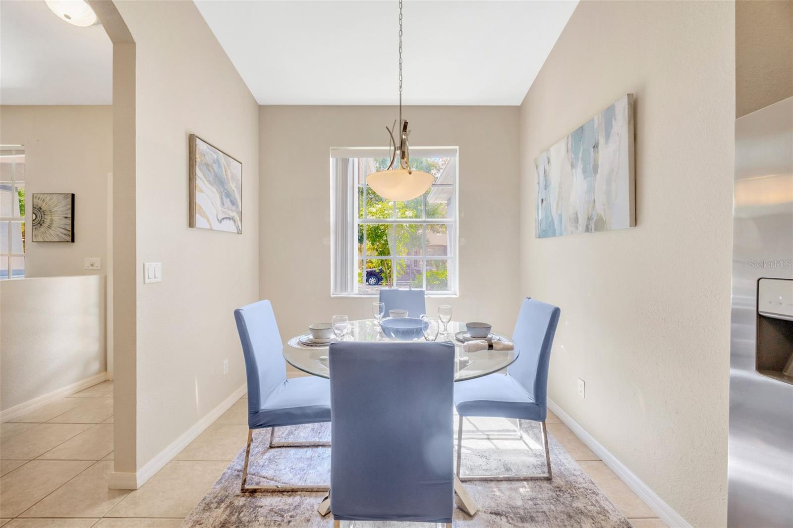 Eat-in Kitchen