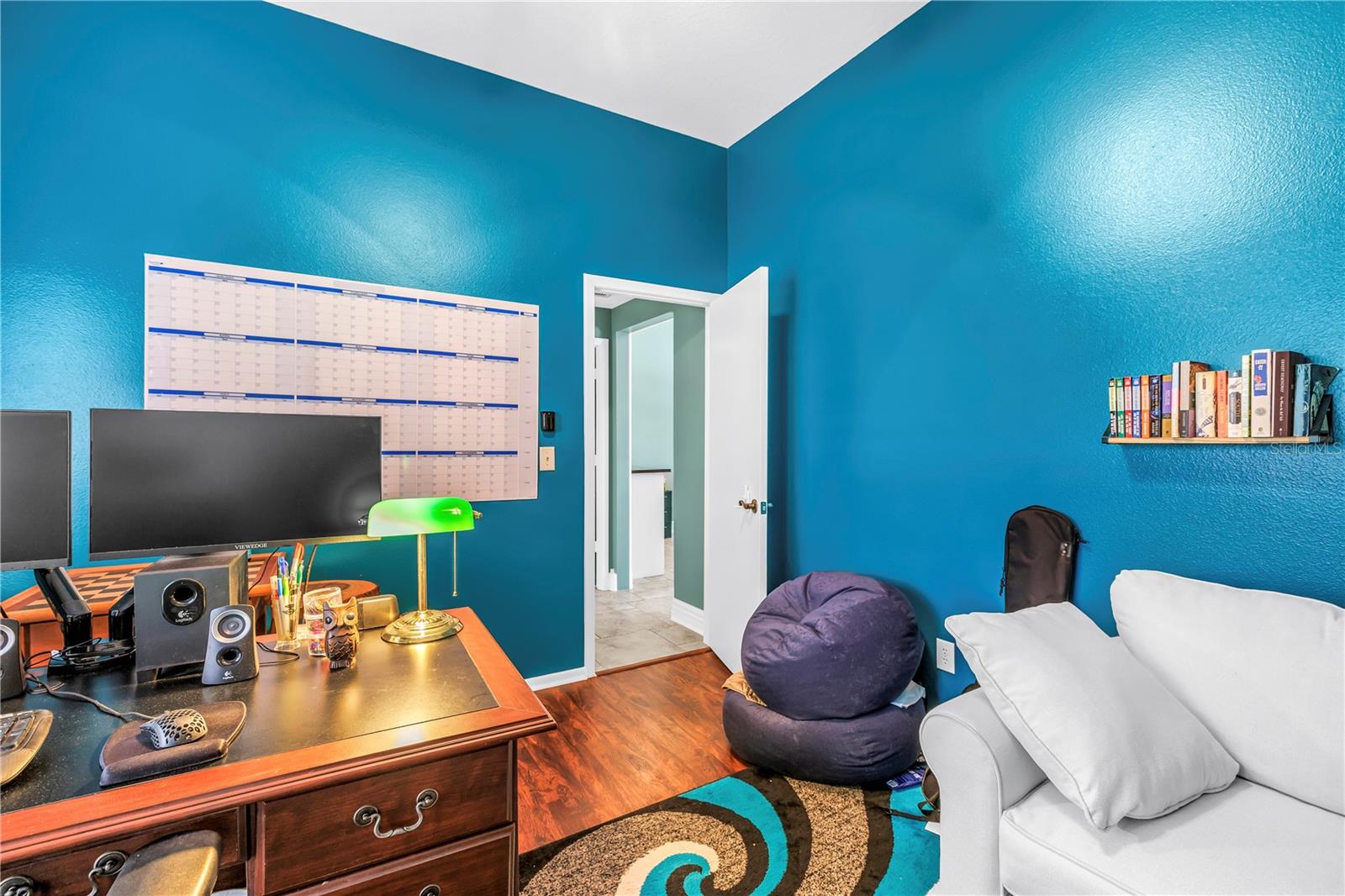 Guest bedroom 1