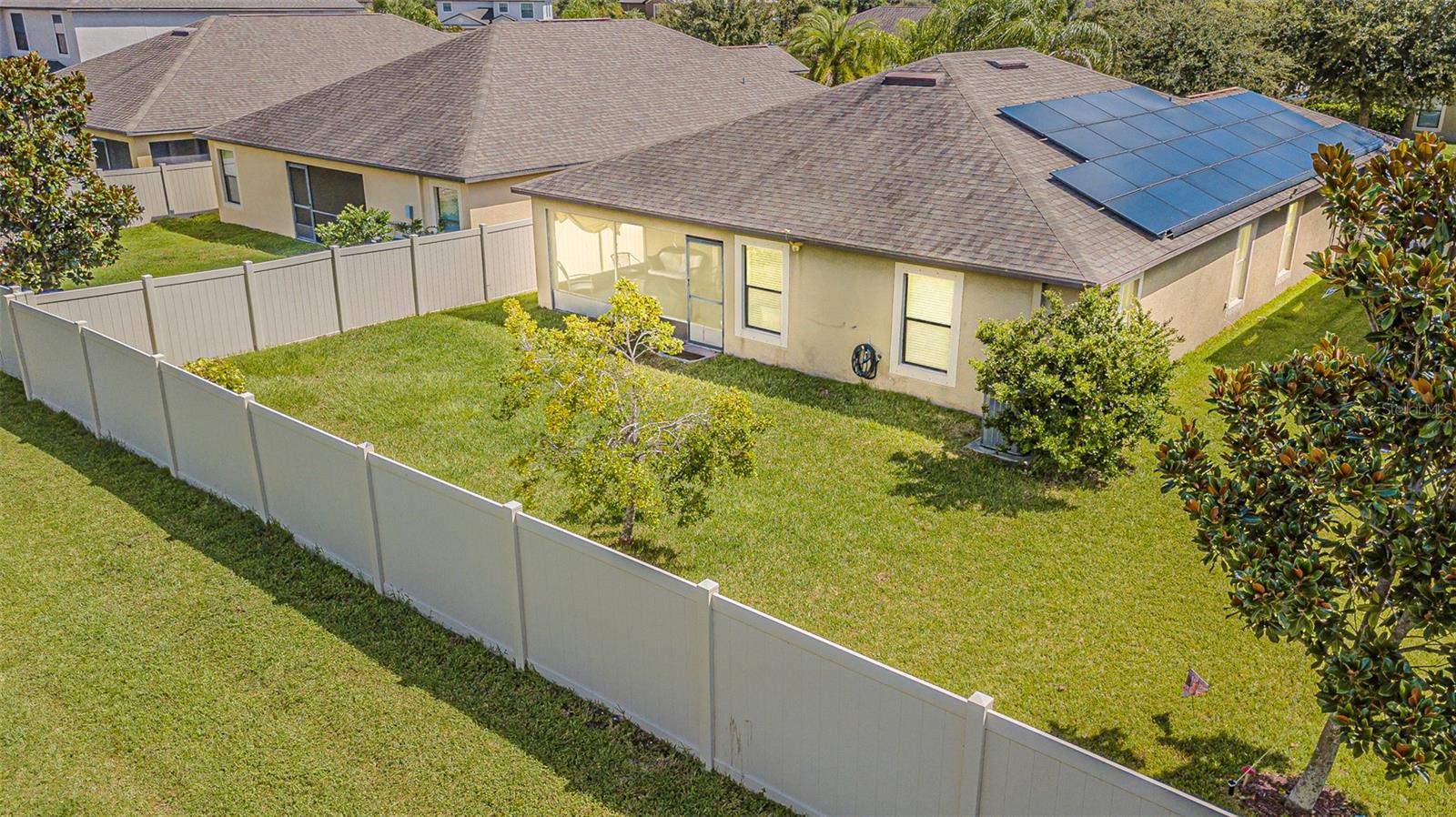 Rear view (virtual dusk)