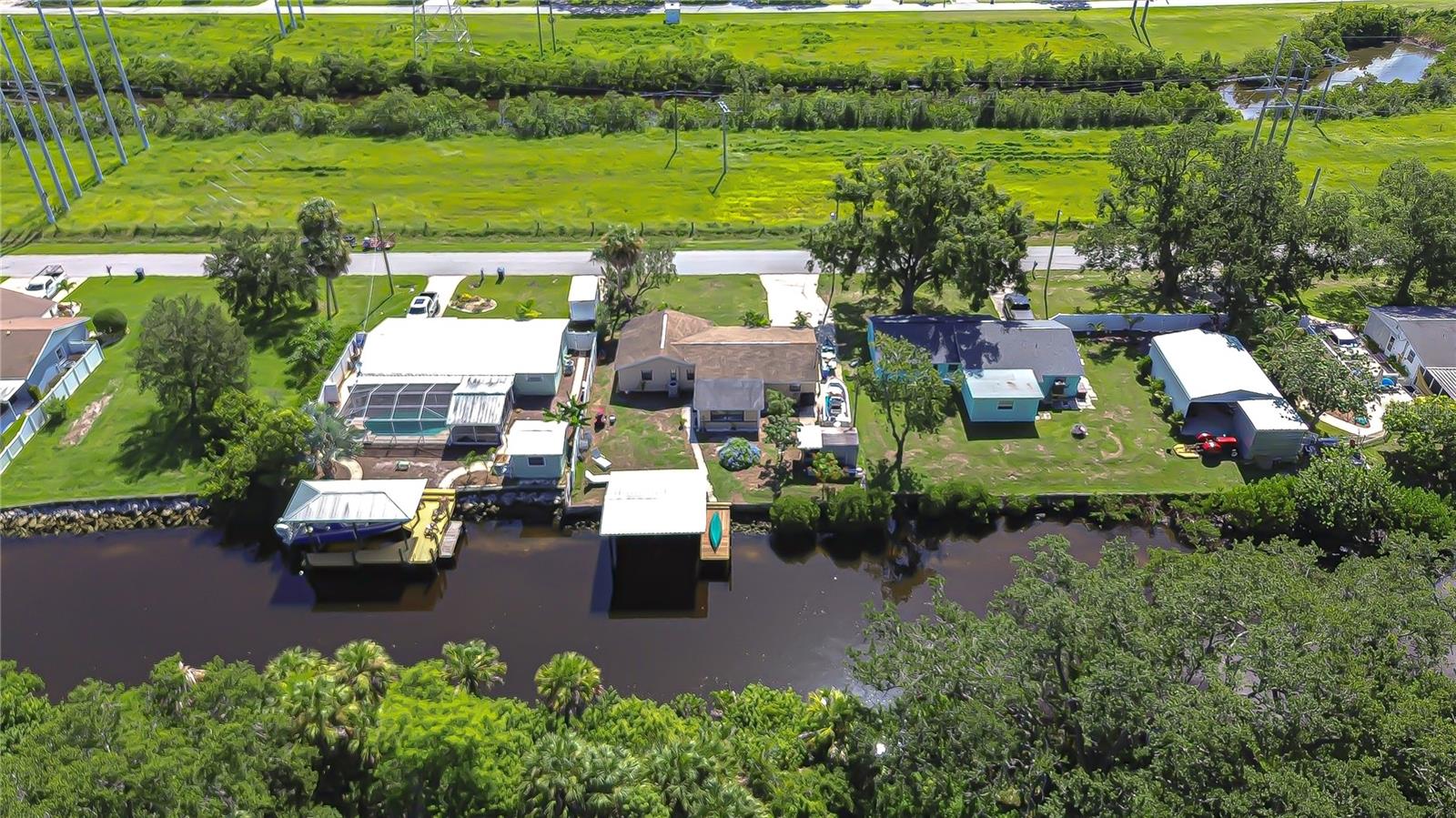 Your Dream Waterfront Lifestyle Awaits!