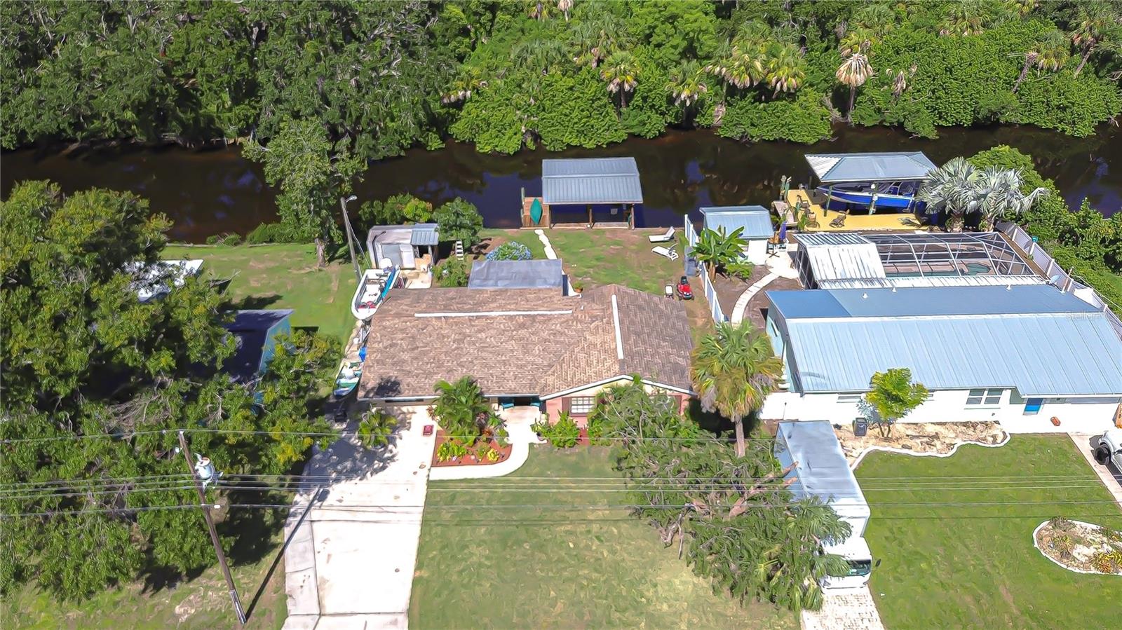 Your Dream Waterfront Lifestyle Awaits!