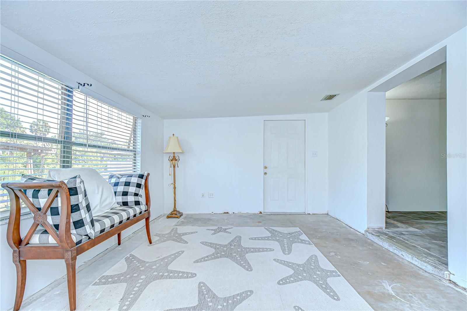 Light-Filled Spaces with Coastal Charm!