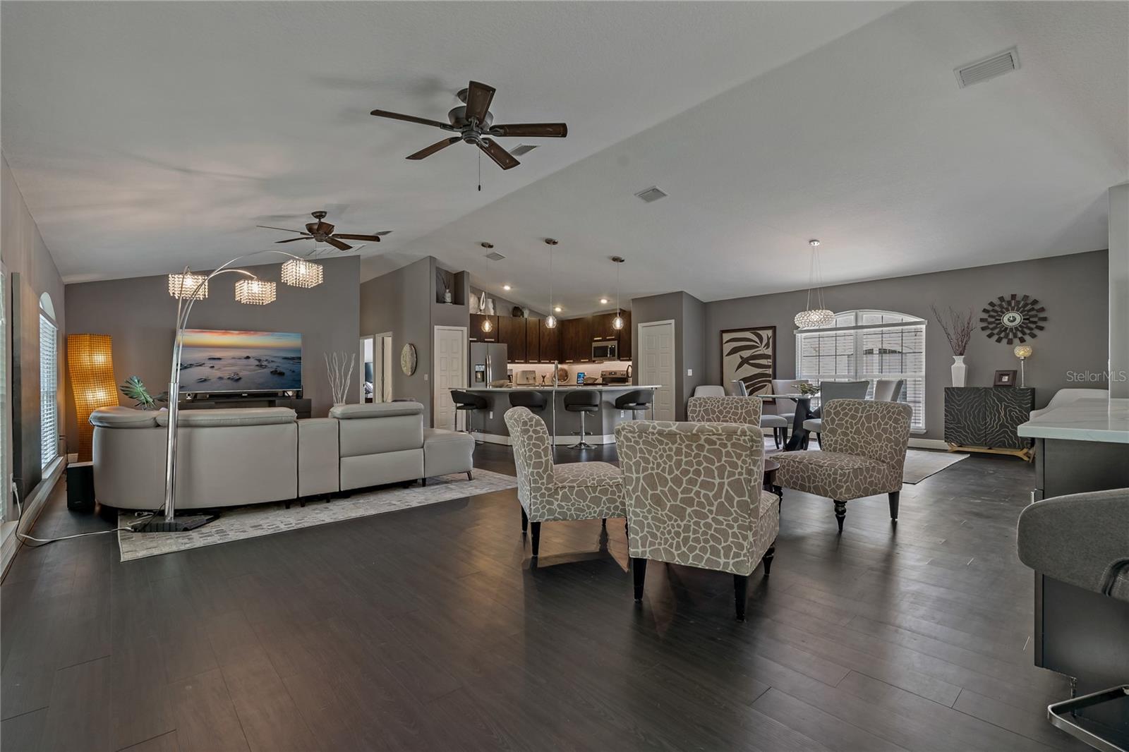 OPEN FLOOR PLAN ~ IMAGINE ENTERTAINING HERE!