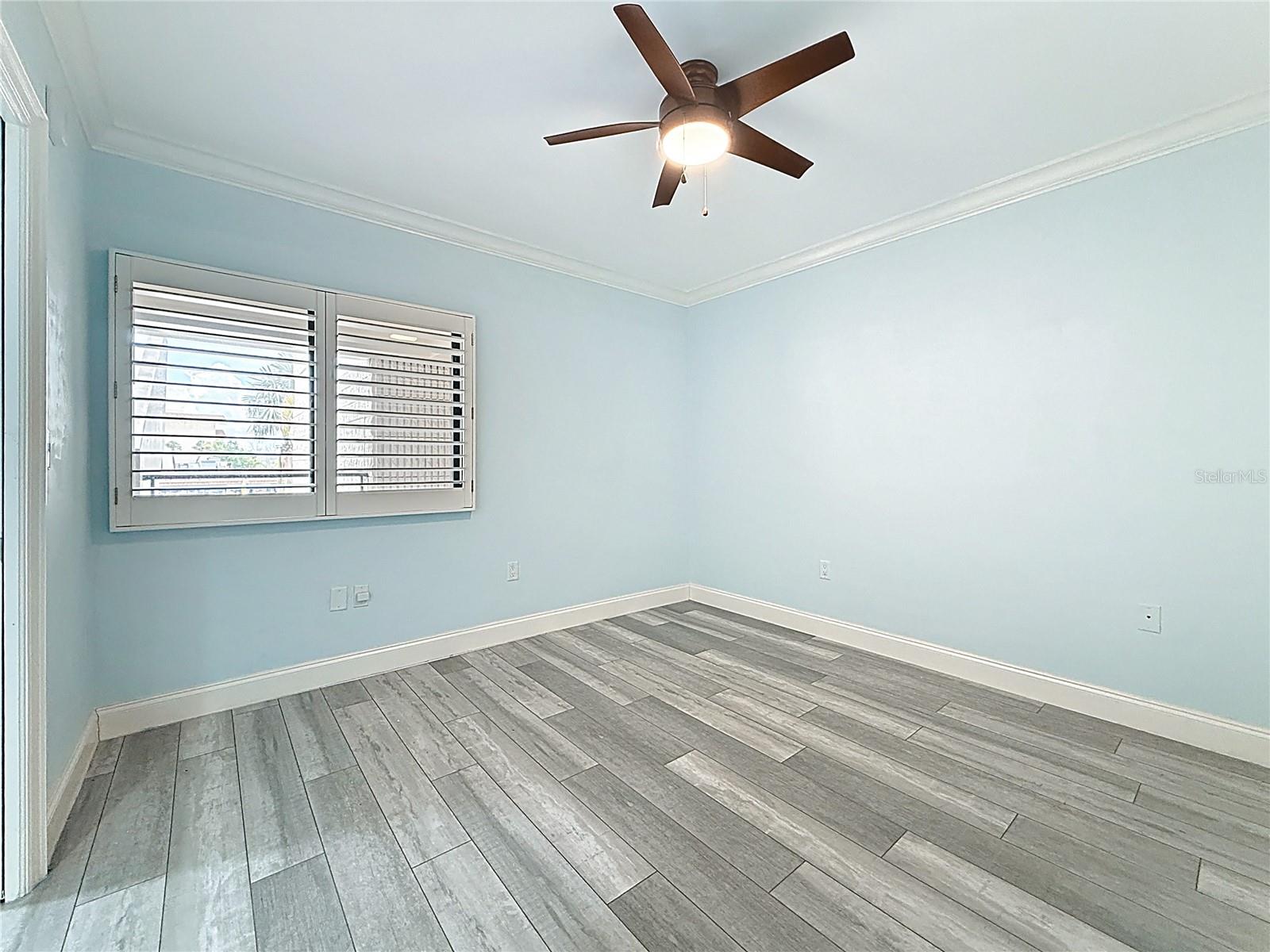 1st floor guest room Offfice