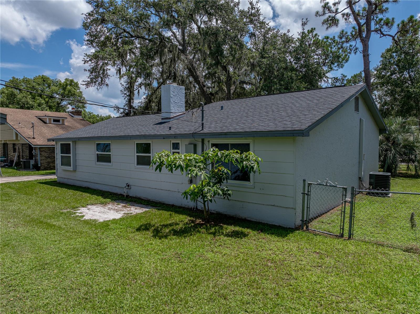 TB8417237