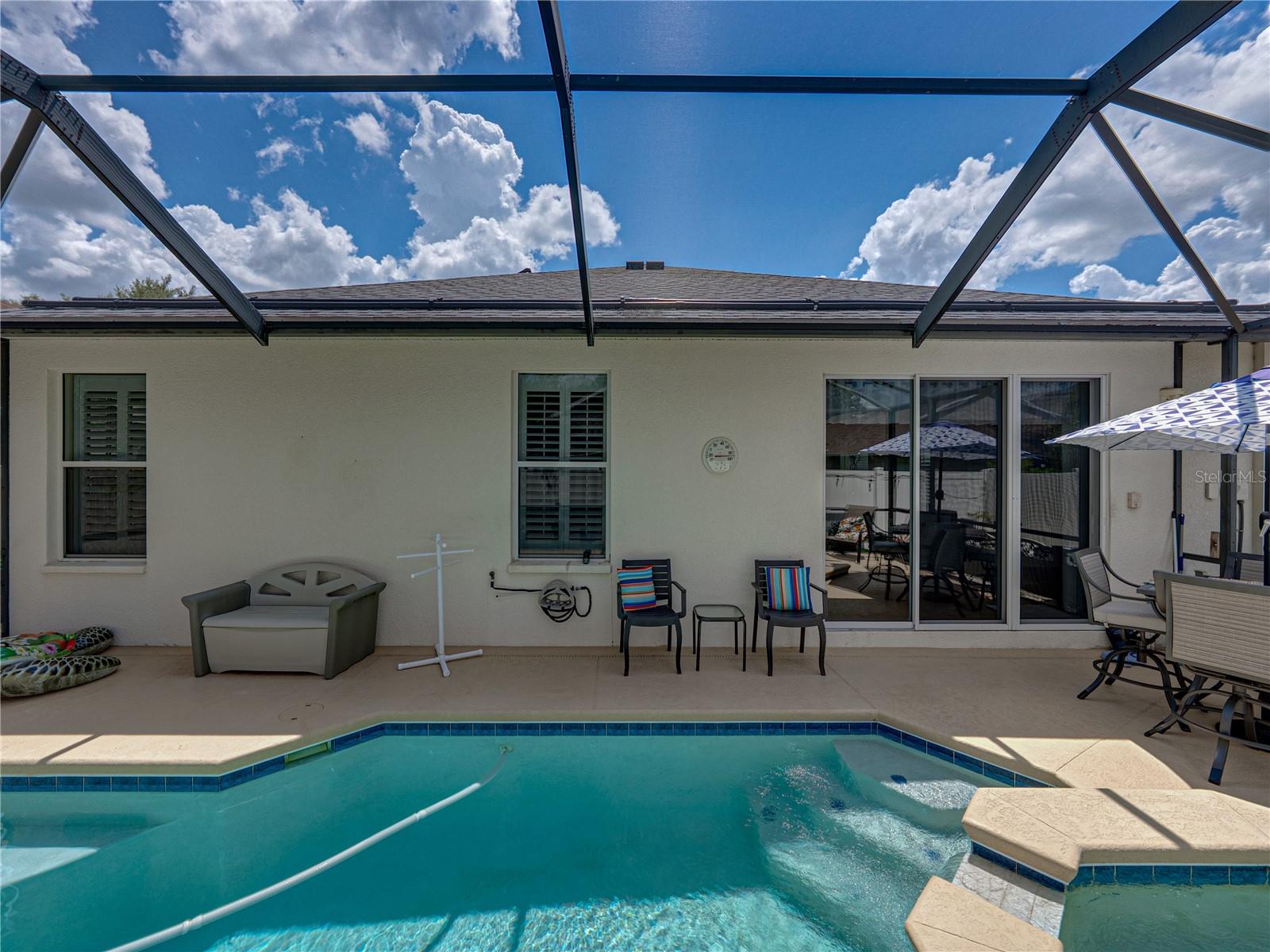 Screened-in pool