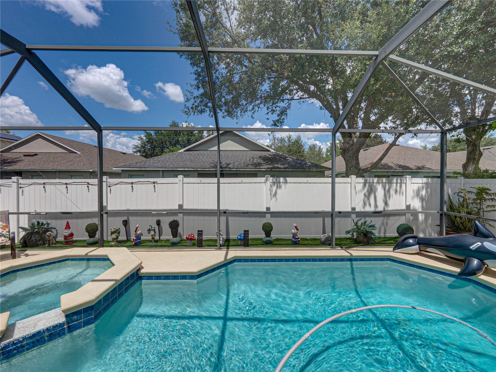 Screened-in pool