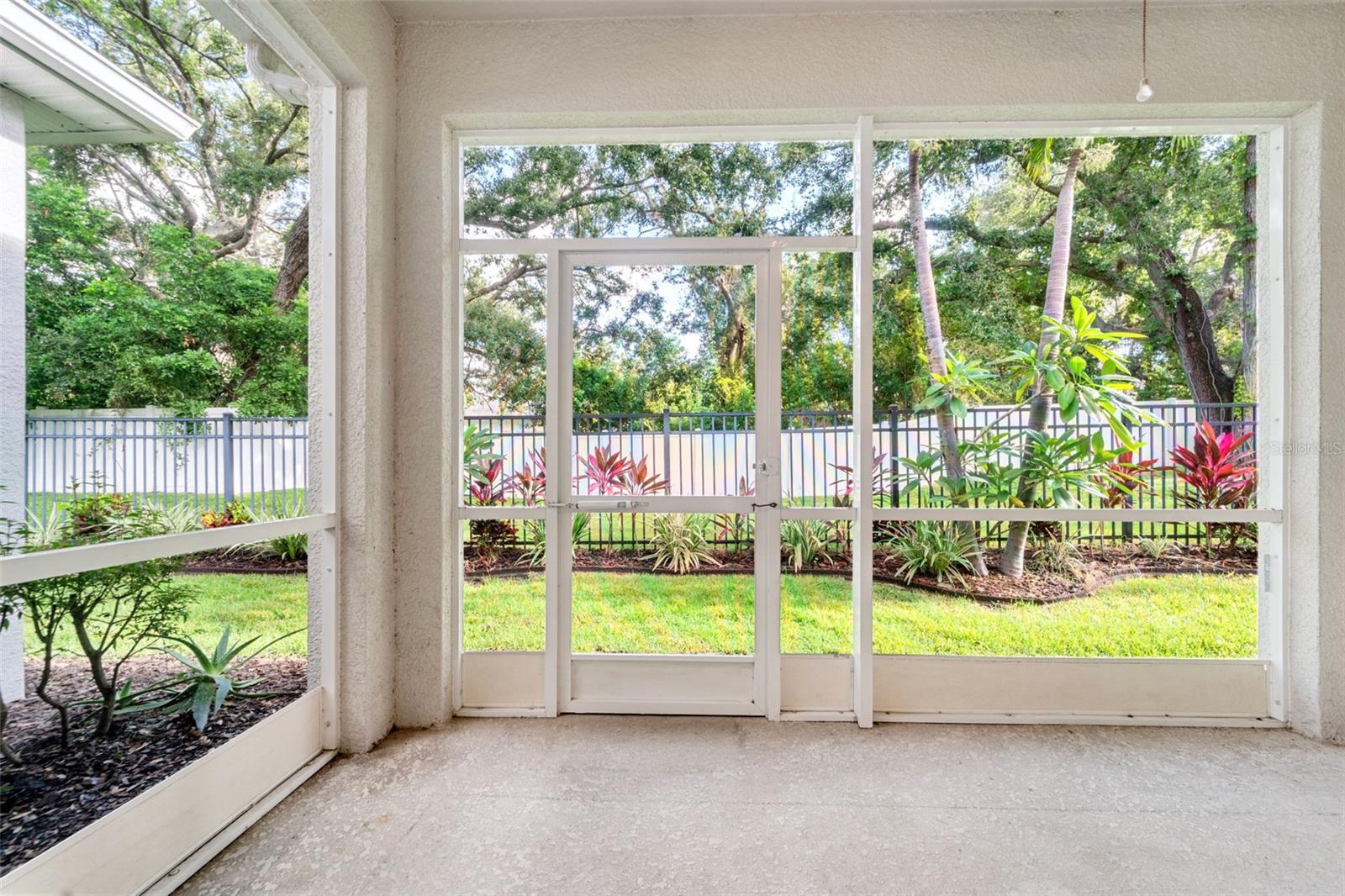 Private lanai, no rear neighbors
