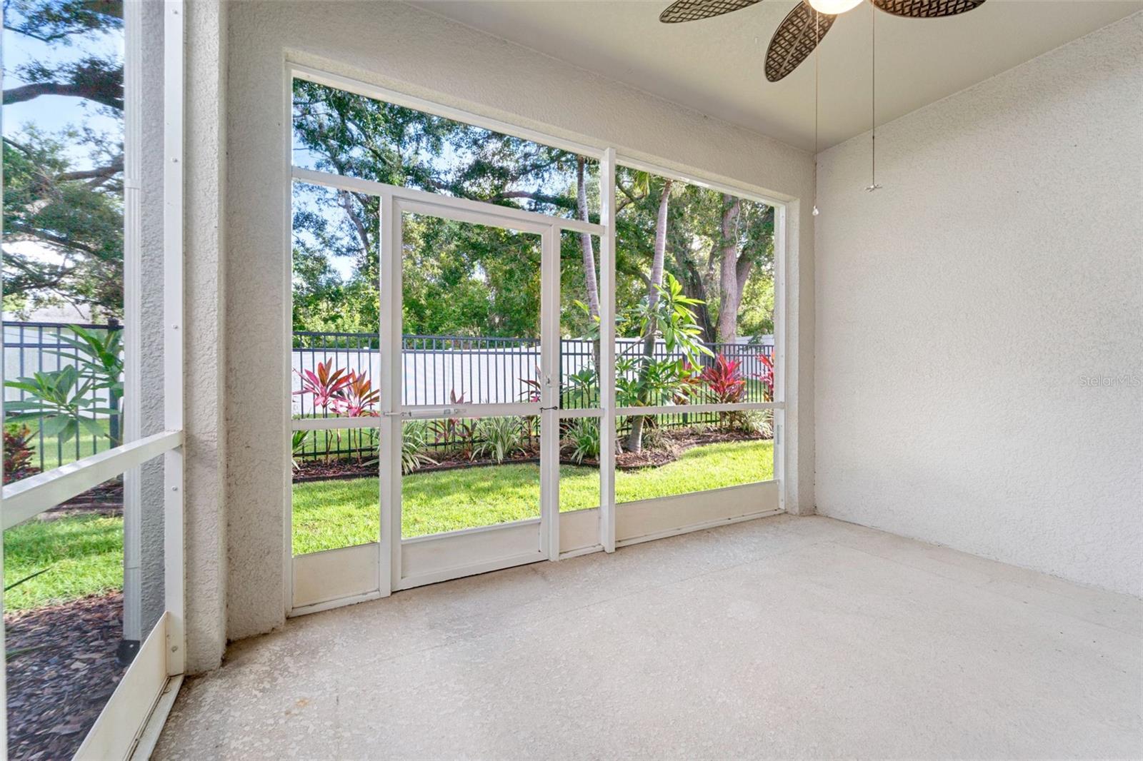 Private lanai, no rear neighbors