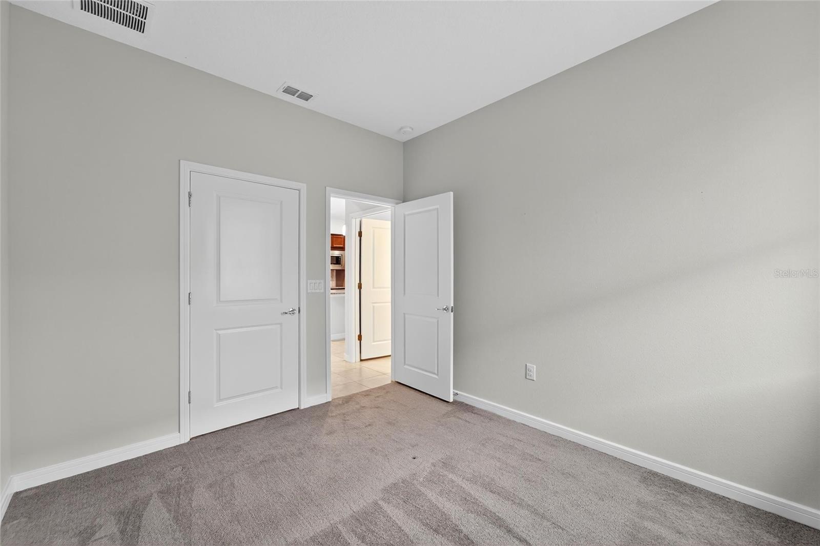 Guest bedroom