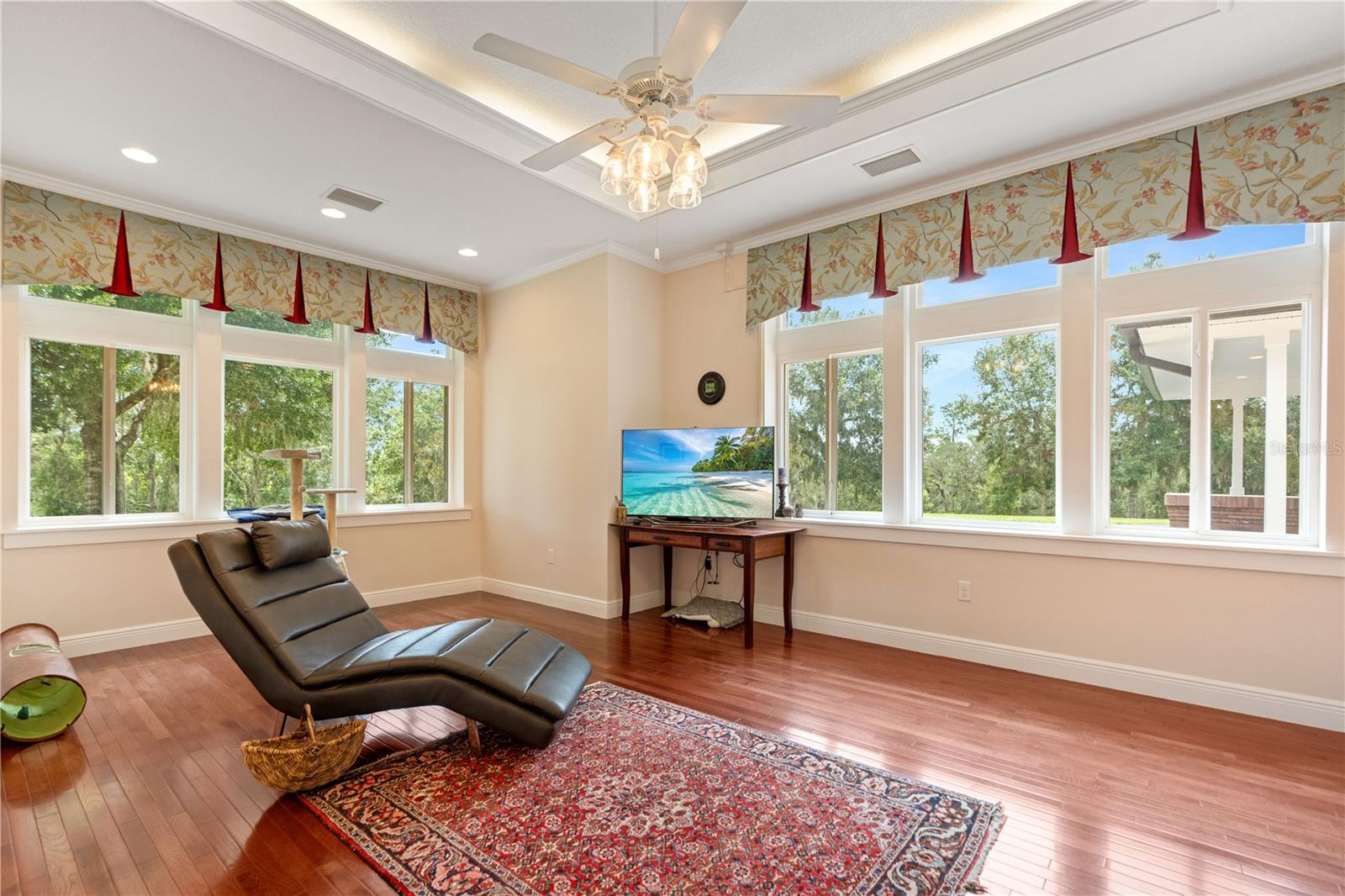 5th Bedroom/Study