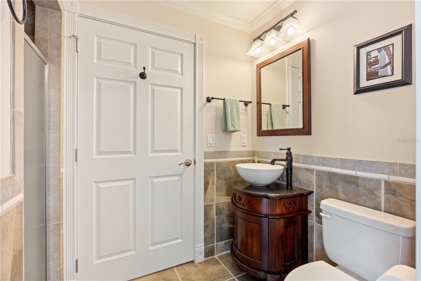 5th bedroom bath