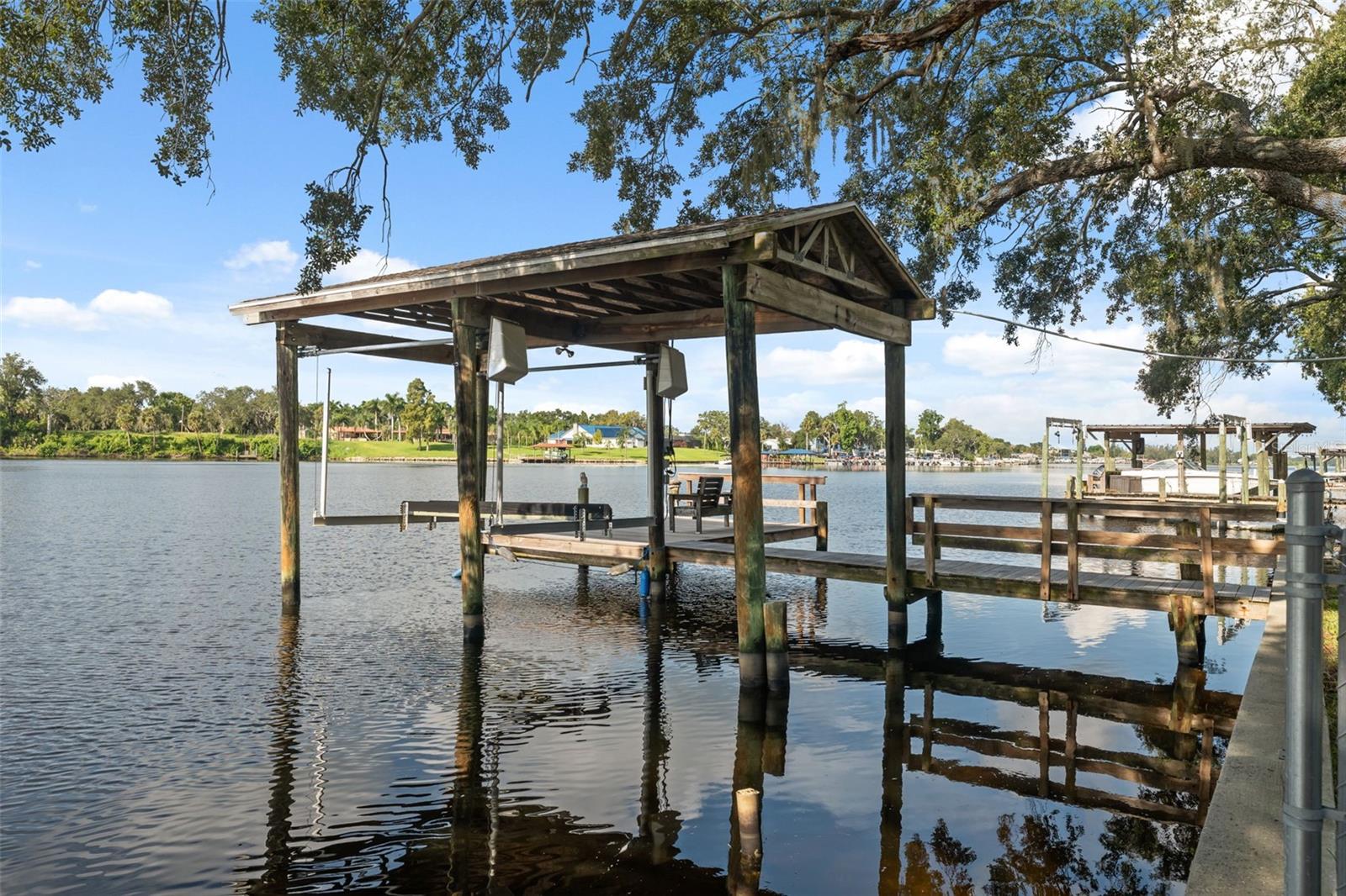Boat lift