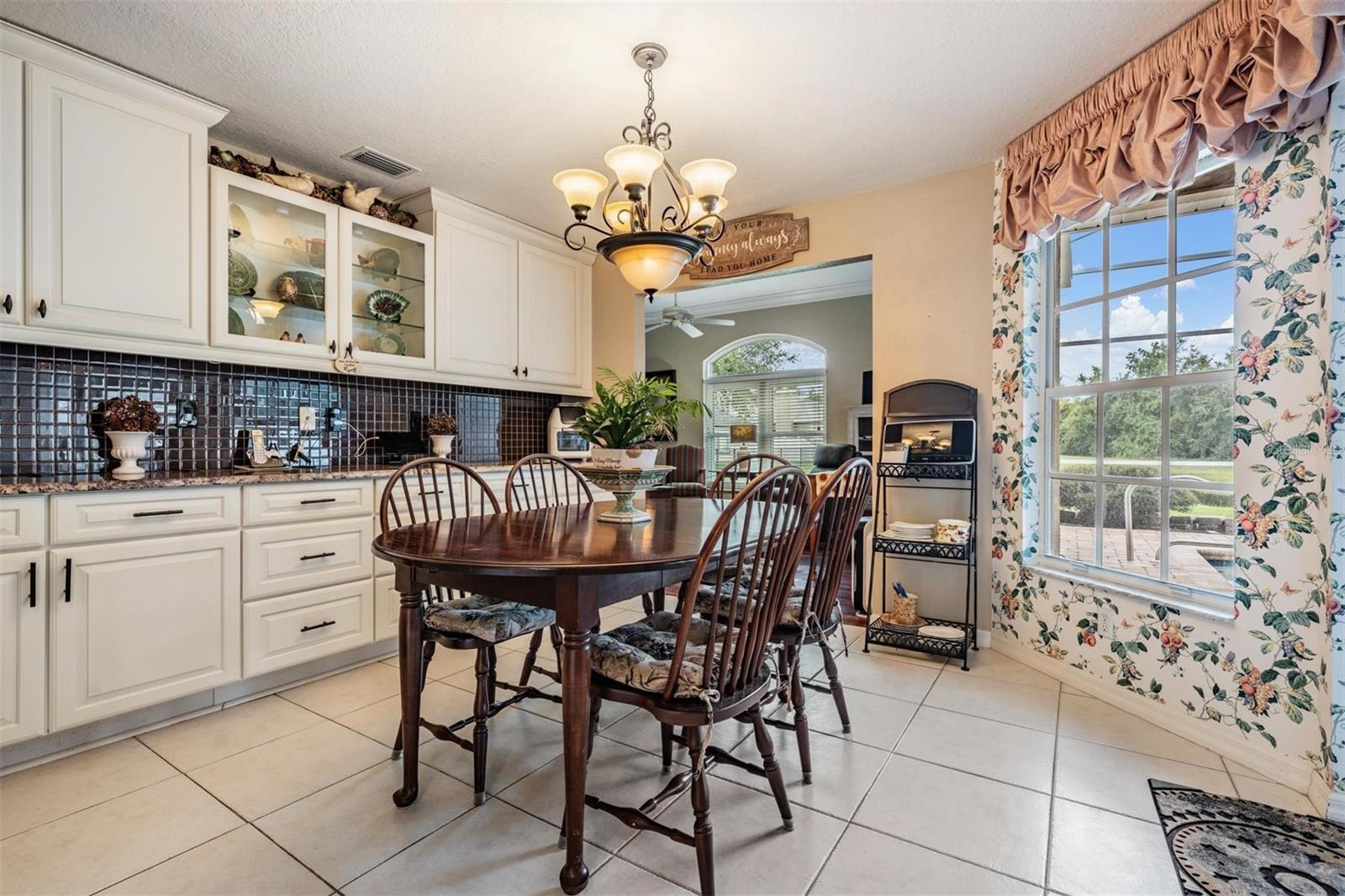 Eat In Kitchen