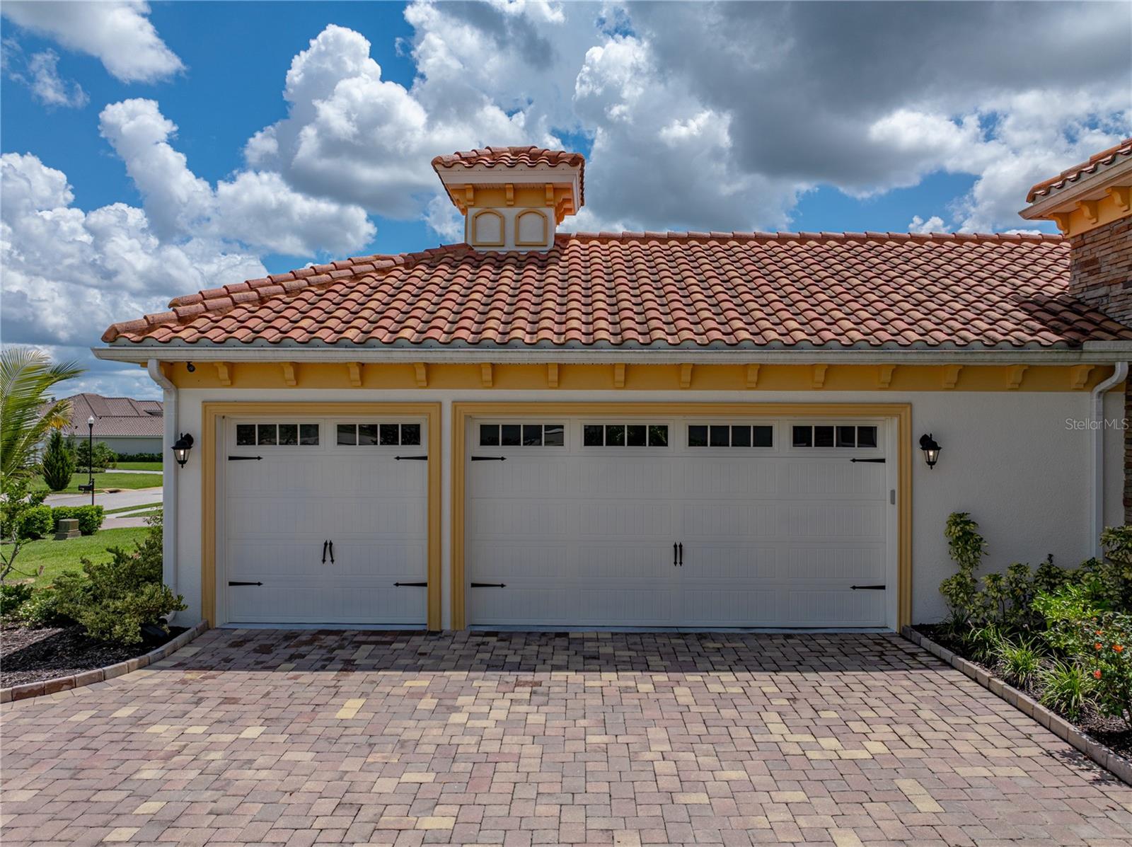 3 car garage