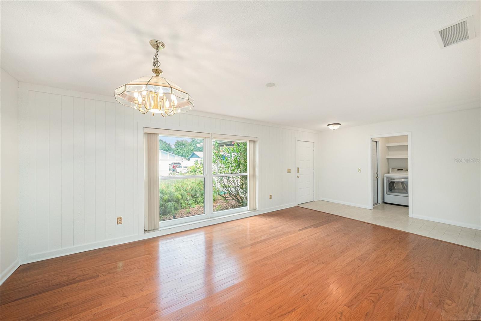 Gorgous wood flooring
